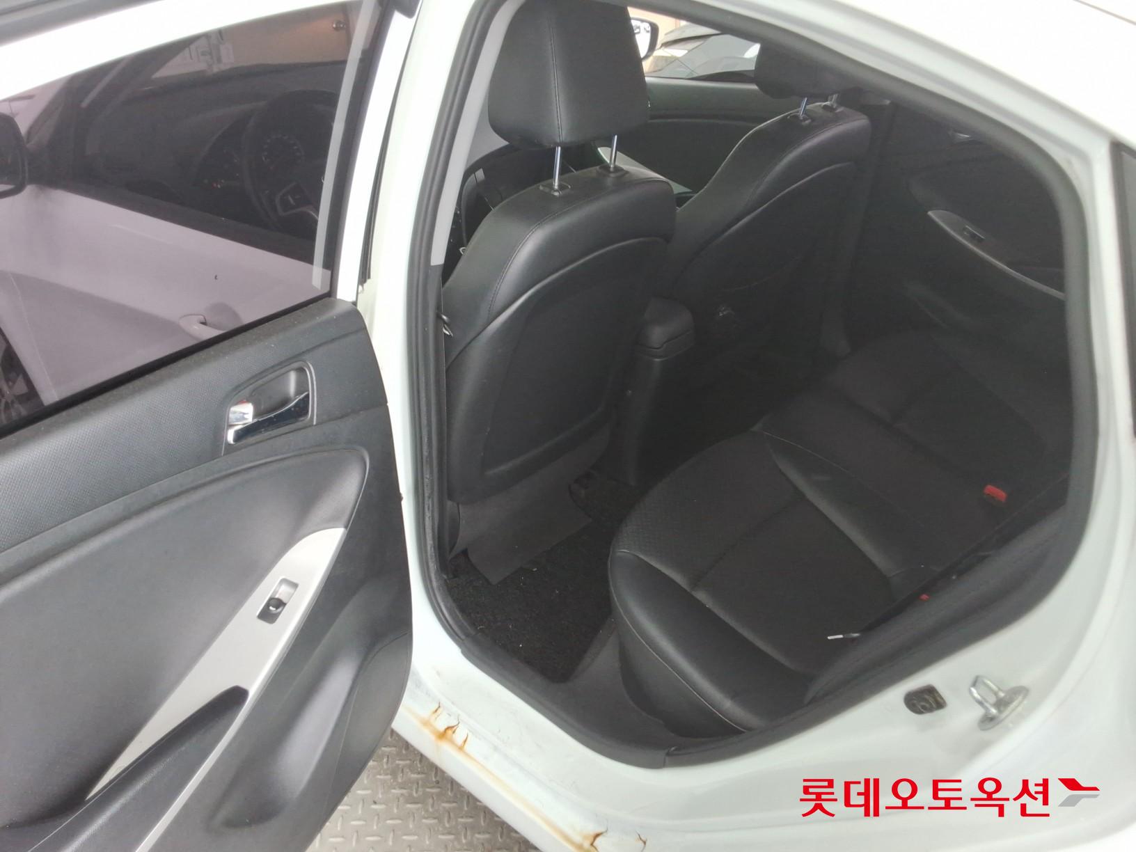 هيونداي أكسنت 2014 4DOOR MODERN
