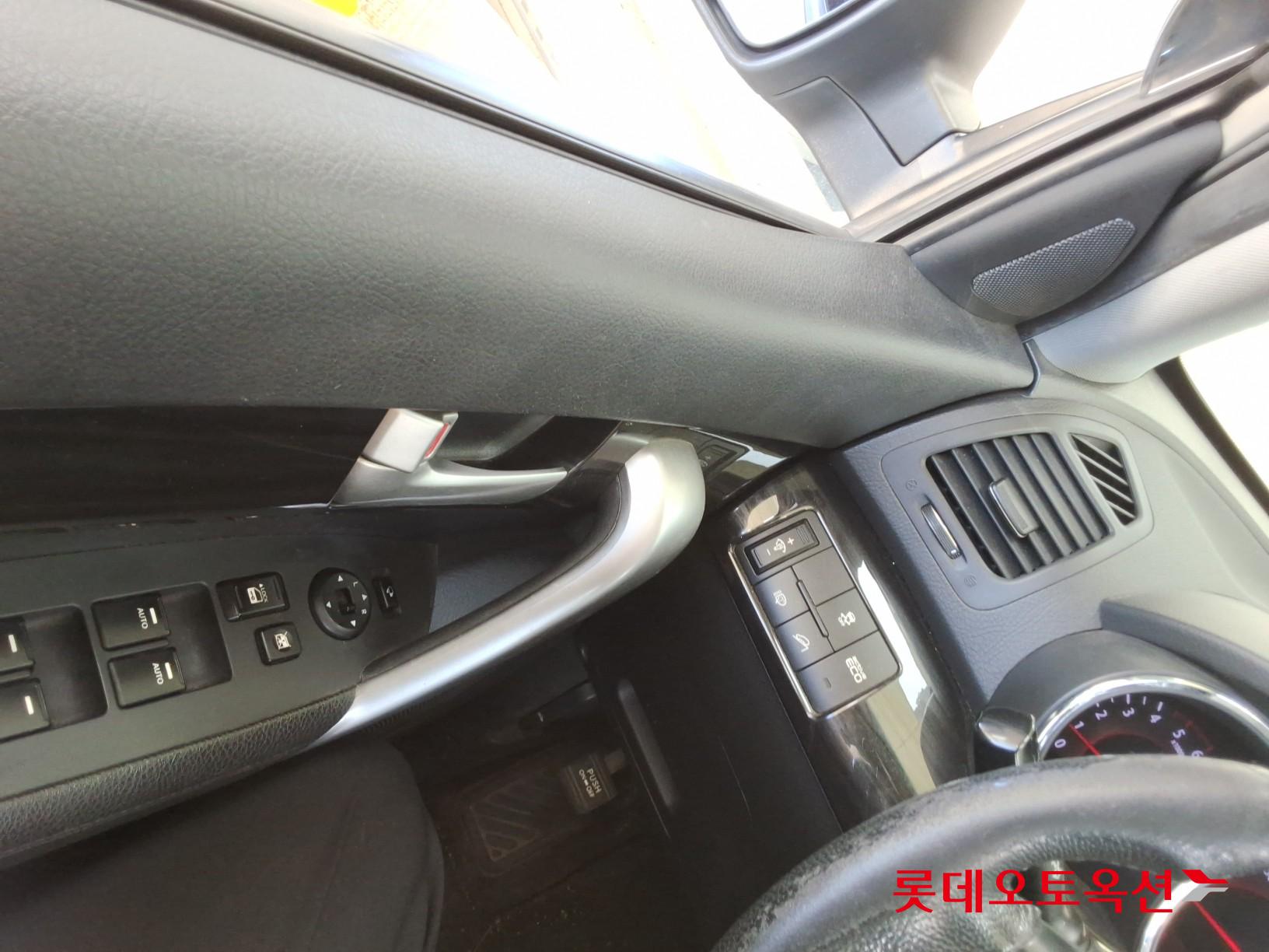 كيا سورينتو 2010 TLX