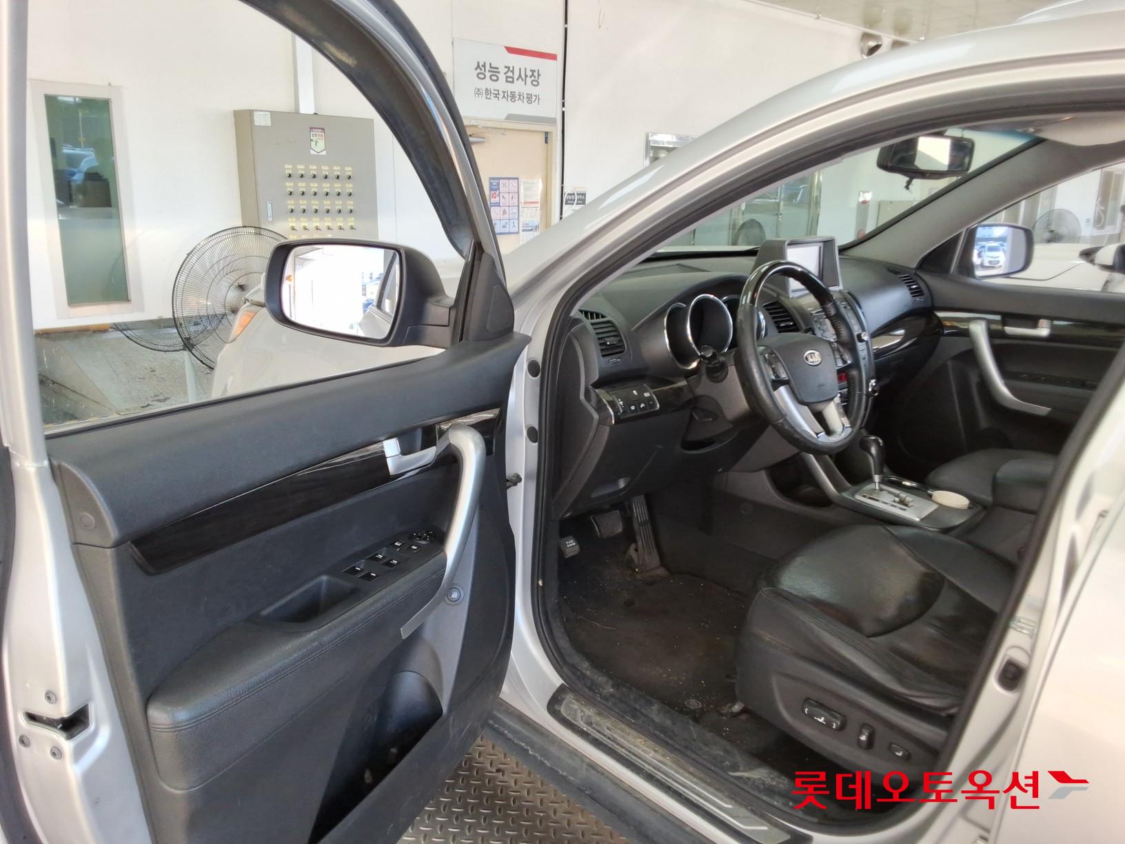 كيا سورينتو 2010 TLX