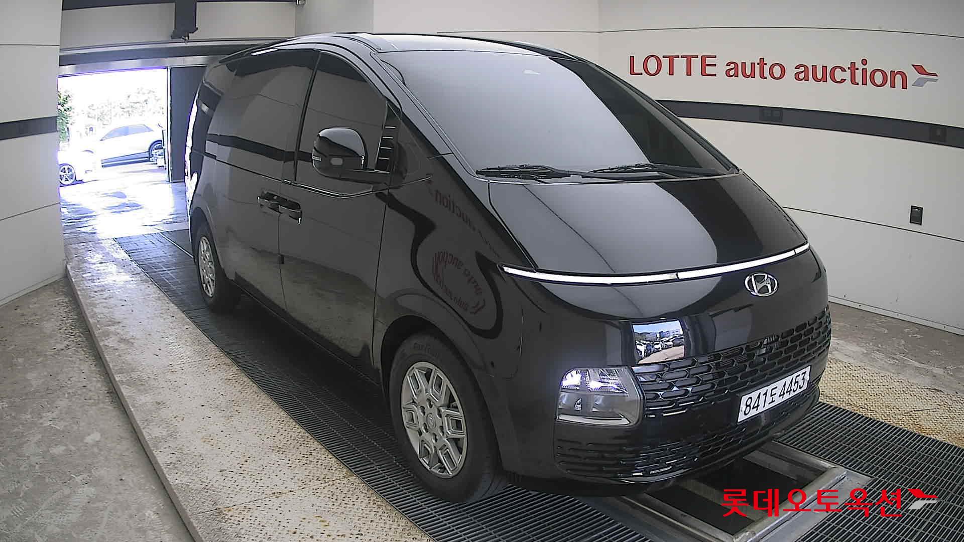 هيونداي ستاريا 2022
