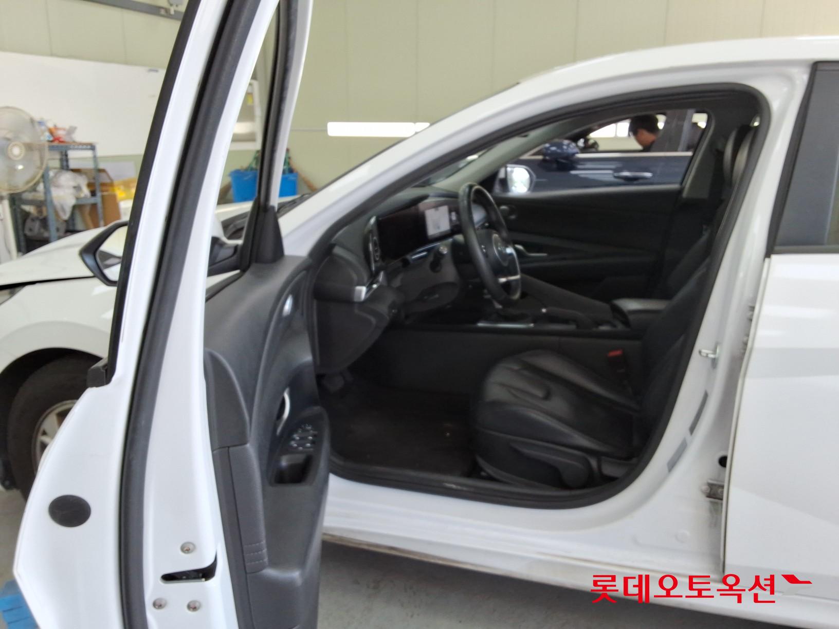 هيونداي أفانتي 2021 MODERN