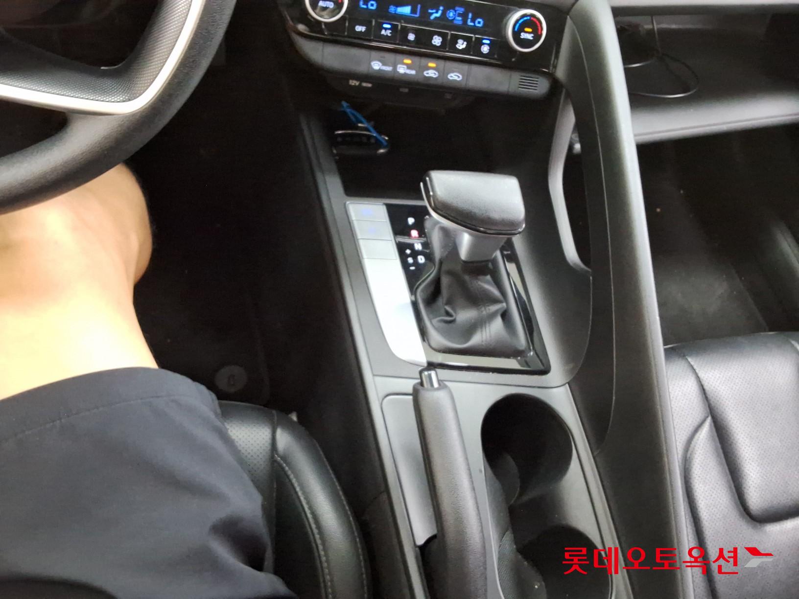 هيونداي أفانتي 2023 SMART