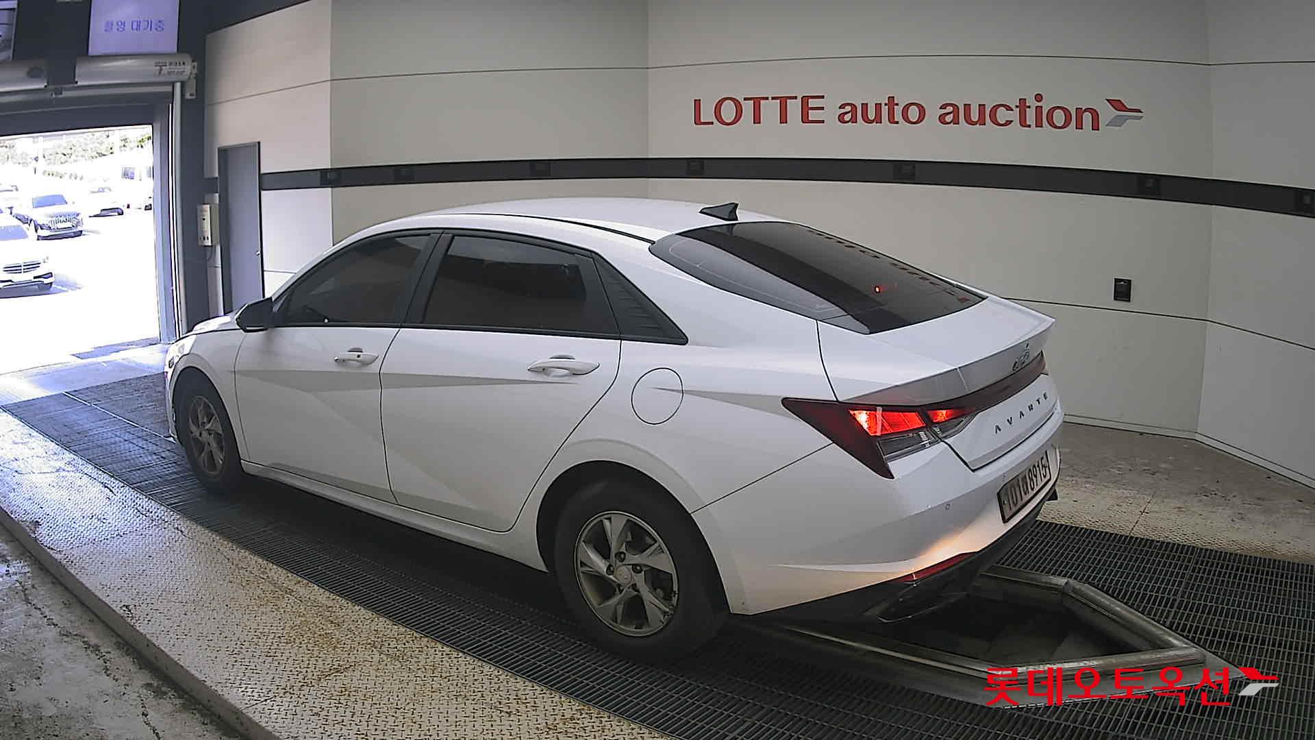 هيونداي أفانتي 2023 SMART