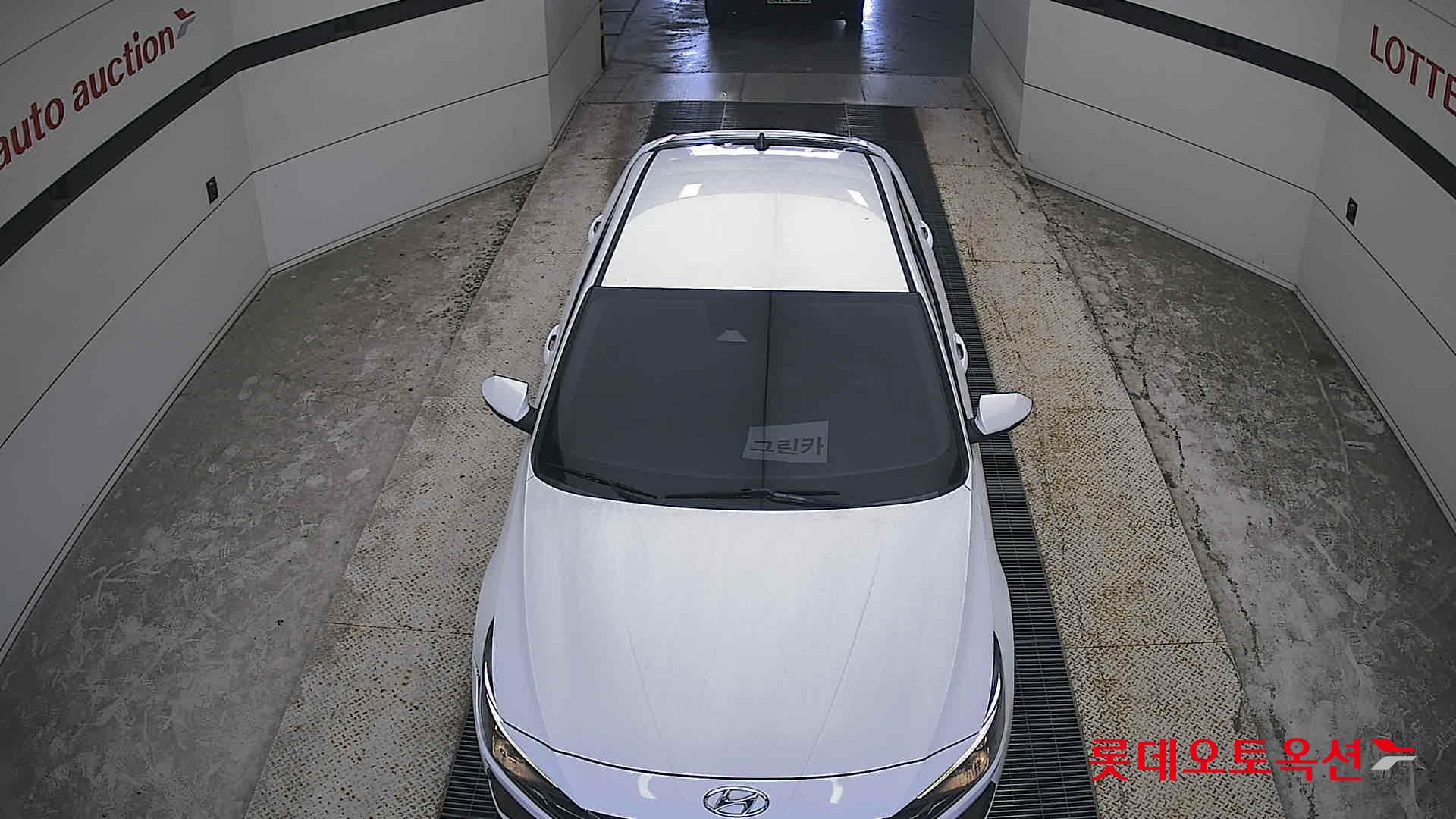 هيونداي أفانتي 2021 MODERN