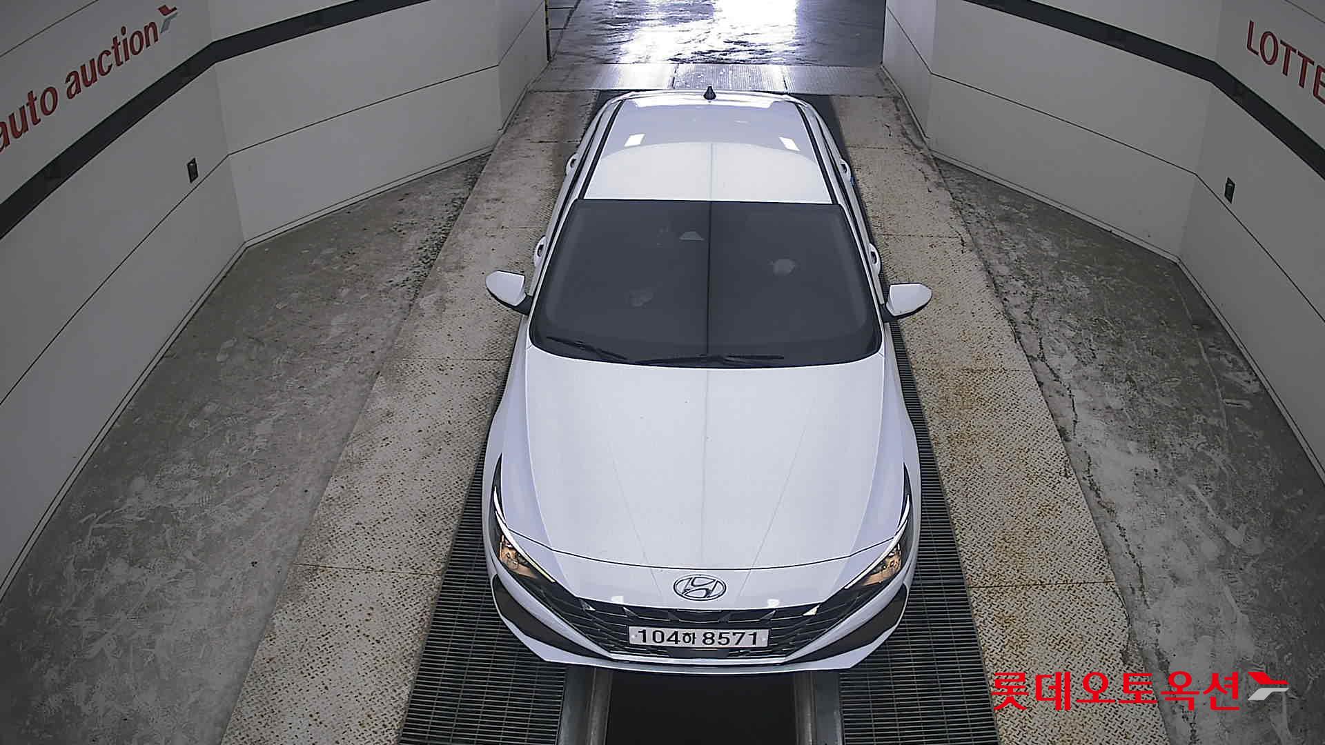 هيونداي أفانتي 2021 MODERN