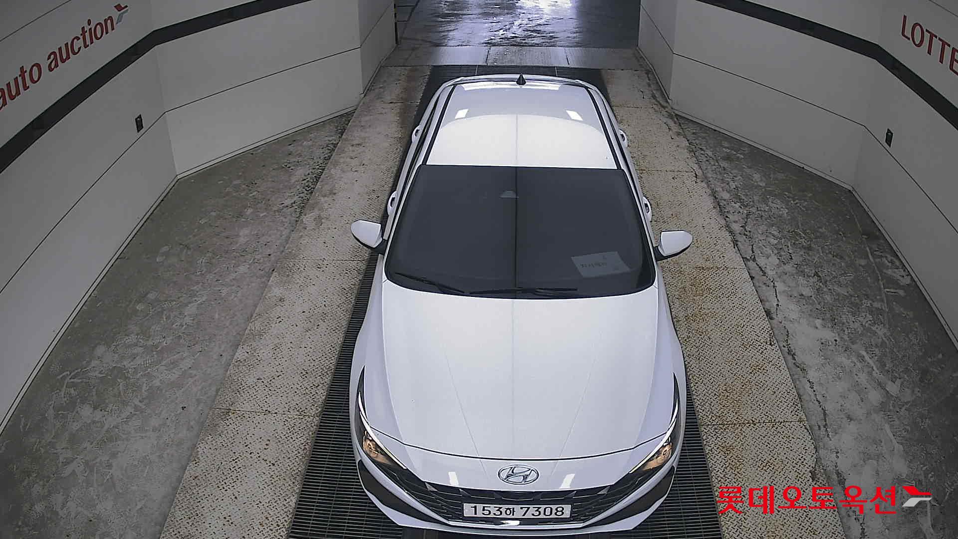 هيونداي أفانتي 2021 MODERN