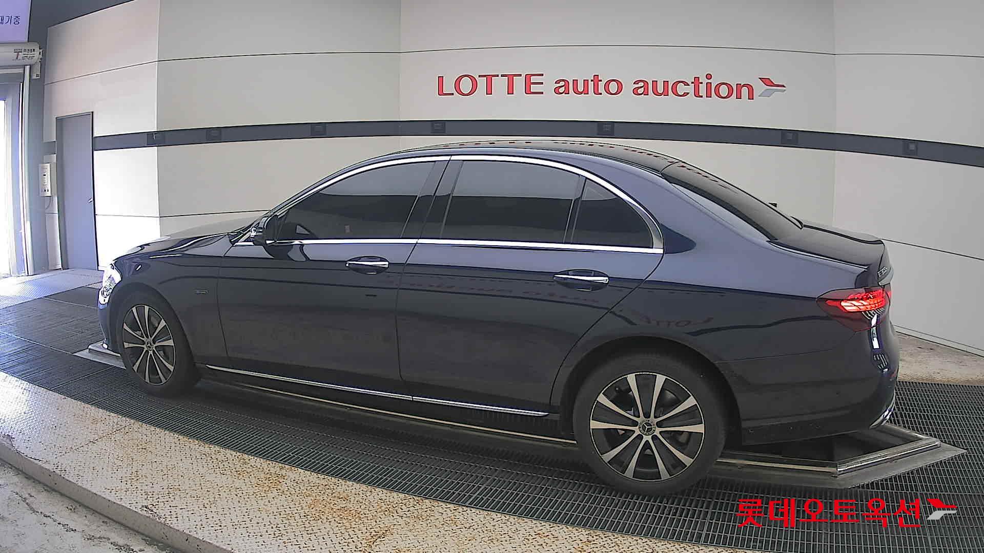 مرسيدس بنز E300E 2021 4M إكسكلوسيف