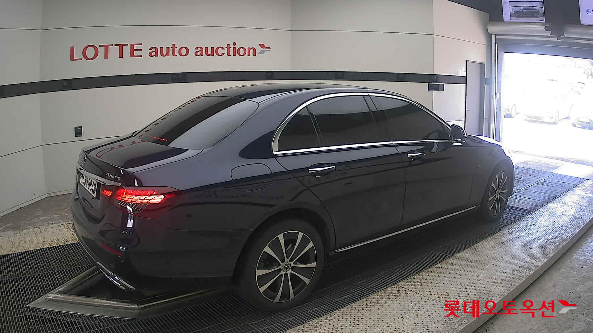 مرسيدس بنز E300E 2021 4M إكسكلوسيف