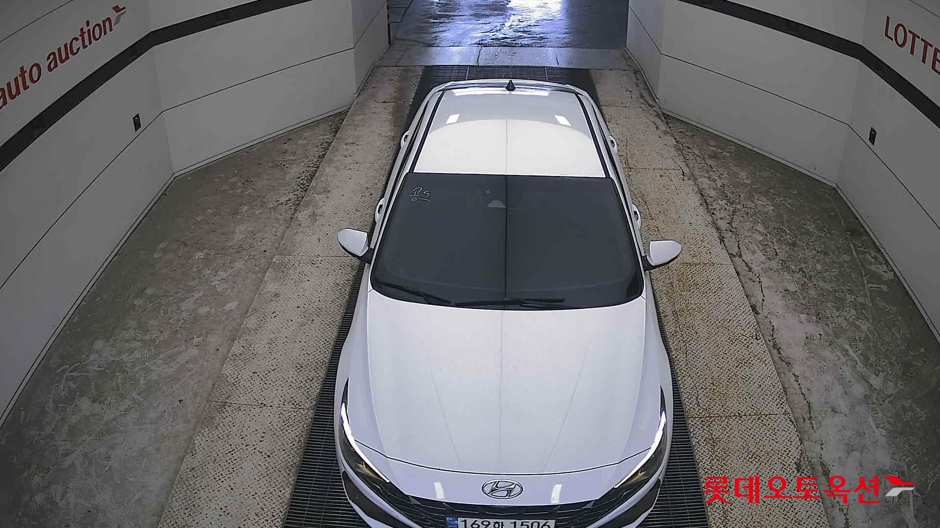 هيونداي أفانتي 2022 MODERN