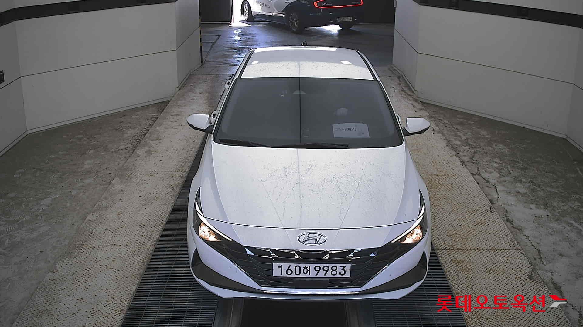 هيونداي أفانتي 2021 MODERN
