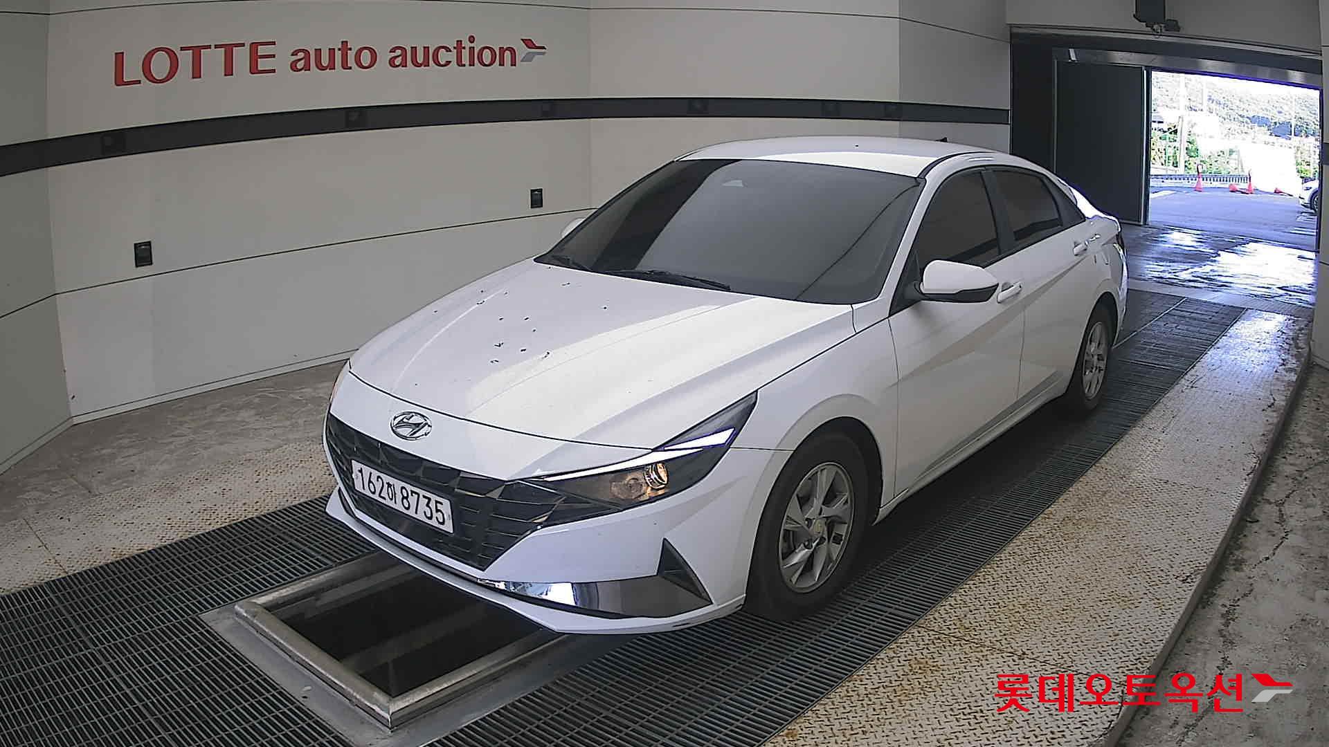 هيونداي أفانتي 2021 MODERN