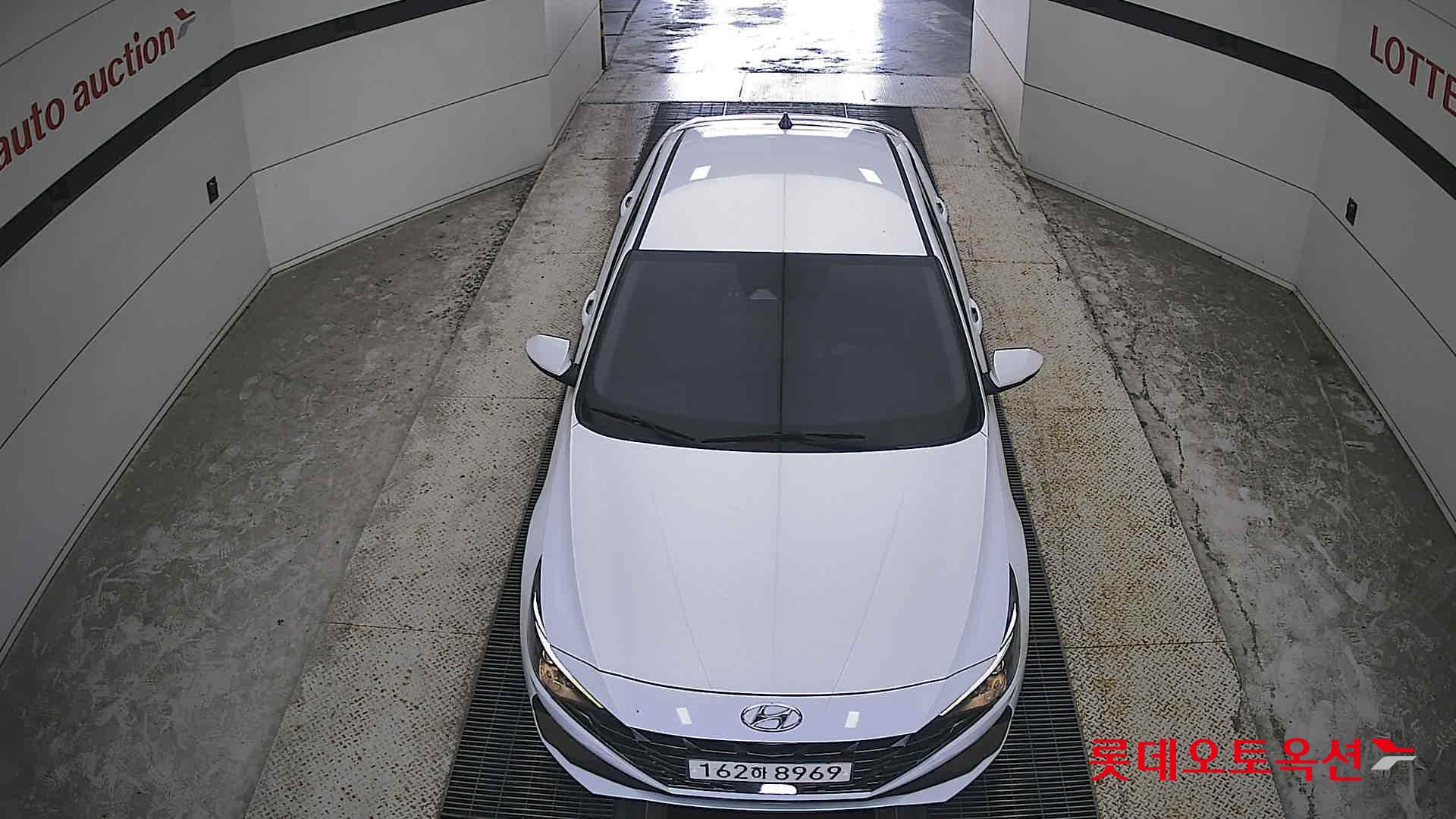 هيونداي أفانتي 2021 MODERN