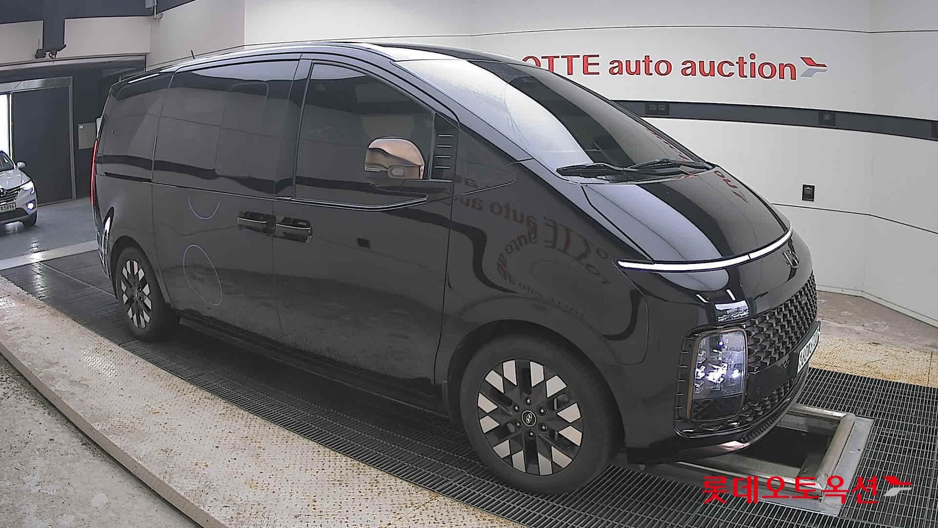 هيونداي ستاريا 2022 راي