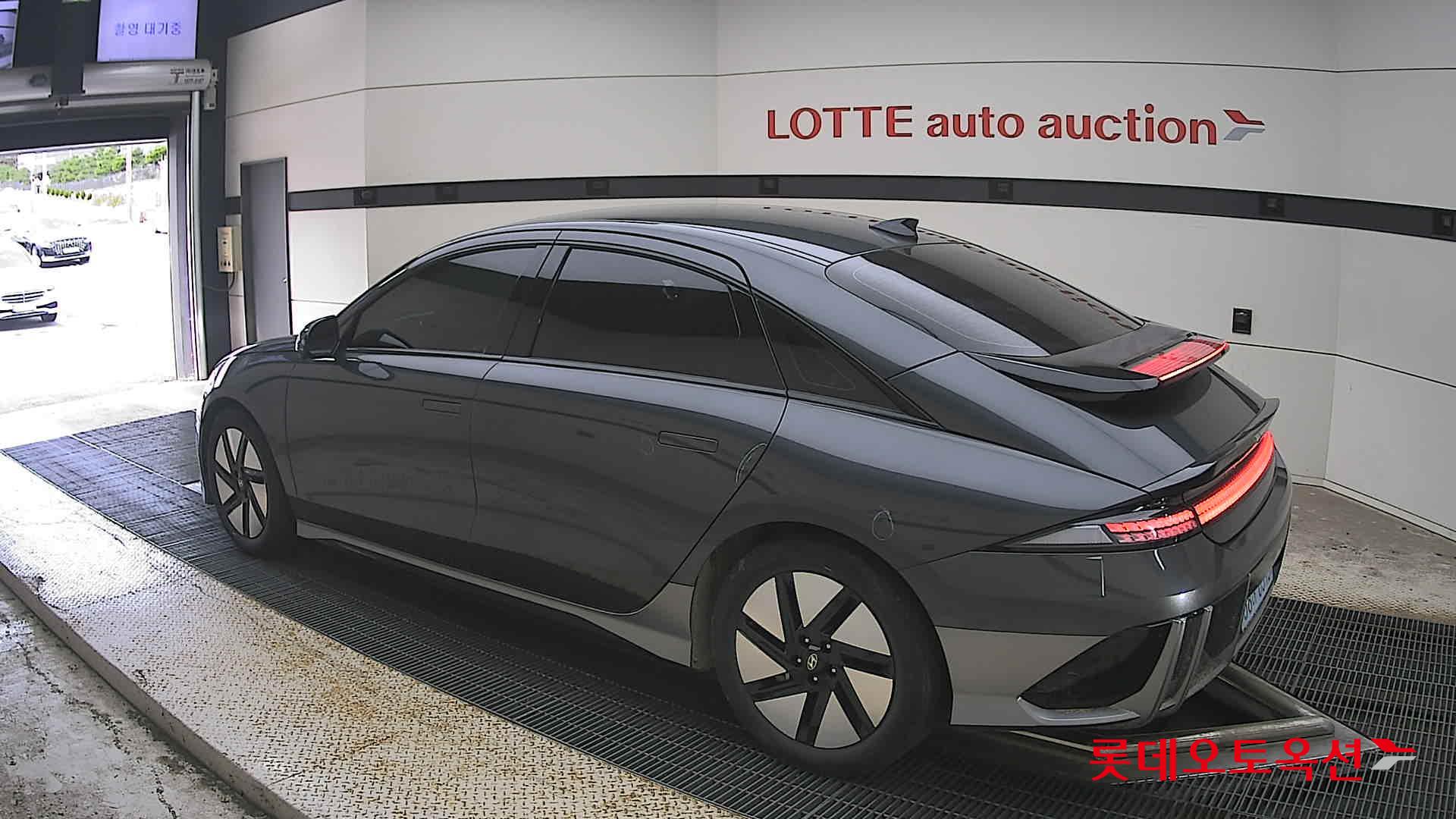هيونداي أيونيك 2023