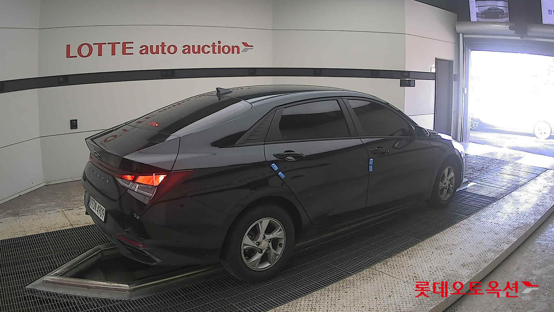 هيونداي أفانتي 2022 MODERN