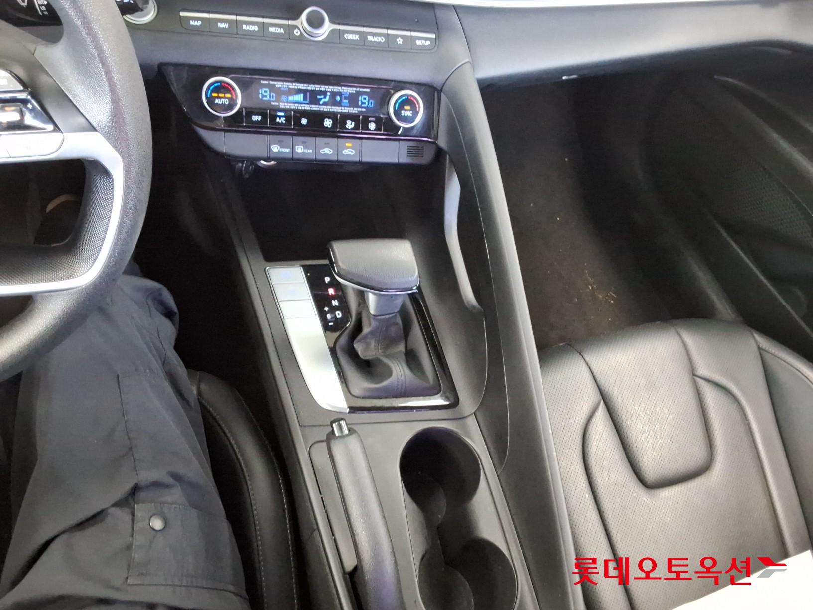 هيونداي أفانتي 2021 SMART