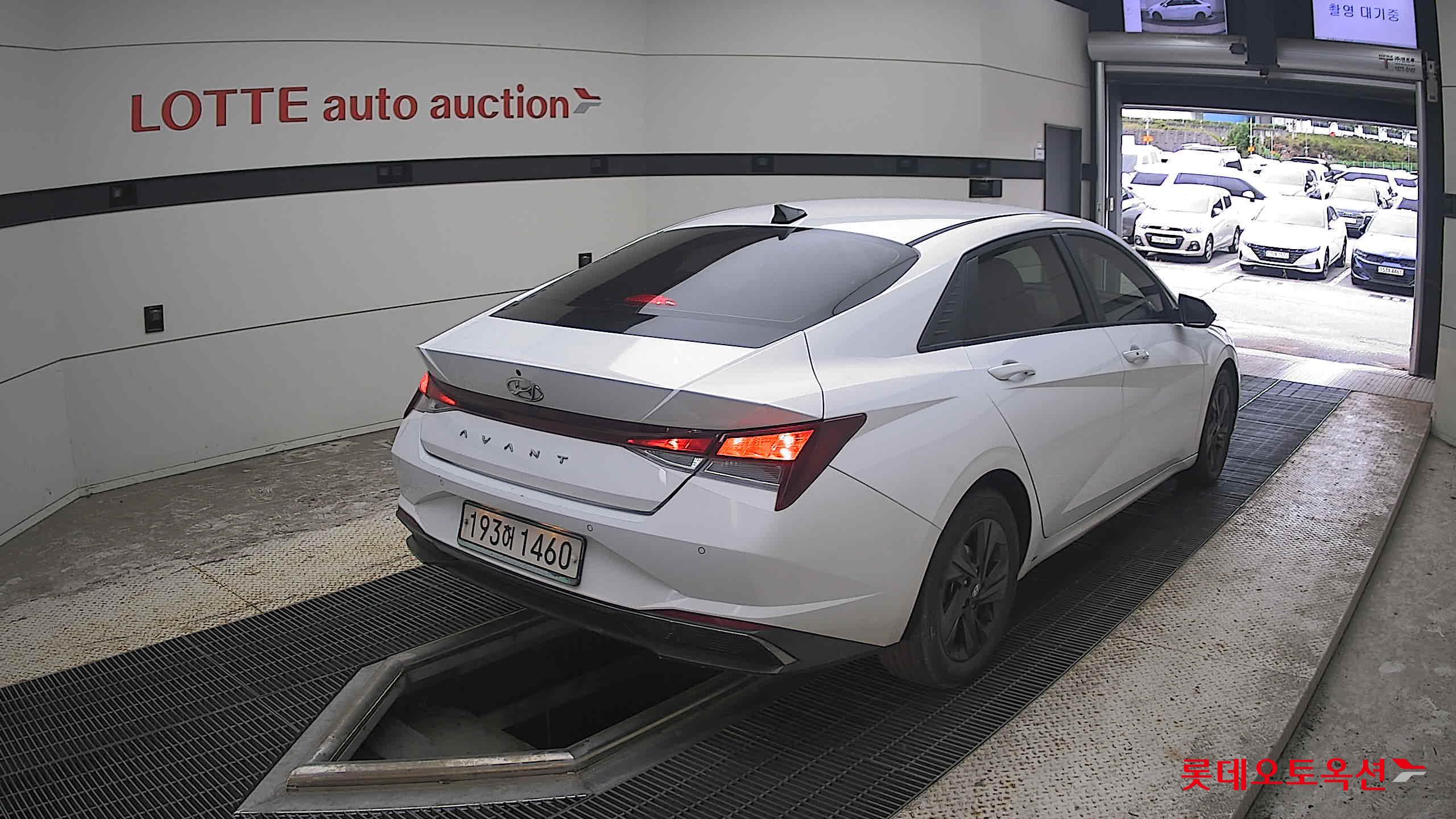 هيونداي أفانتي 2022 MODERN