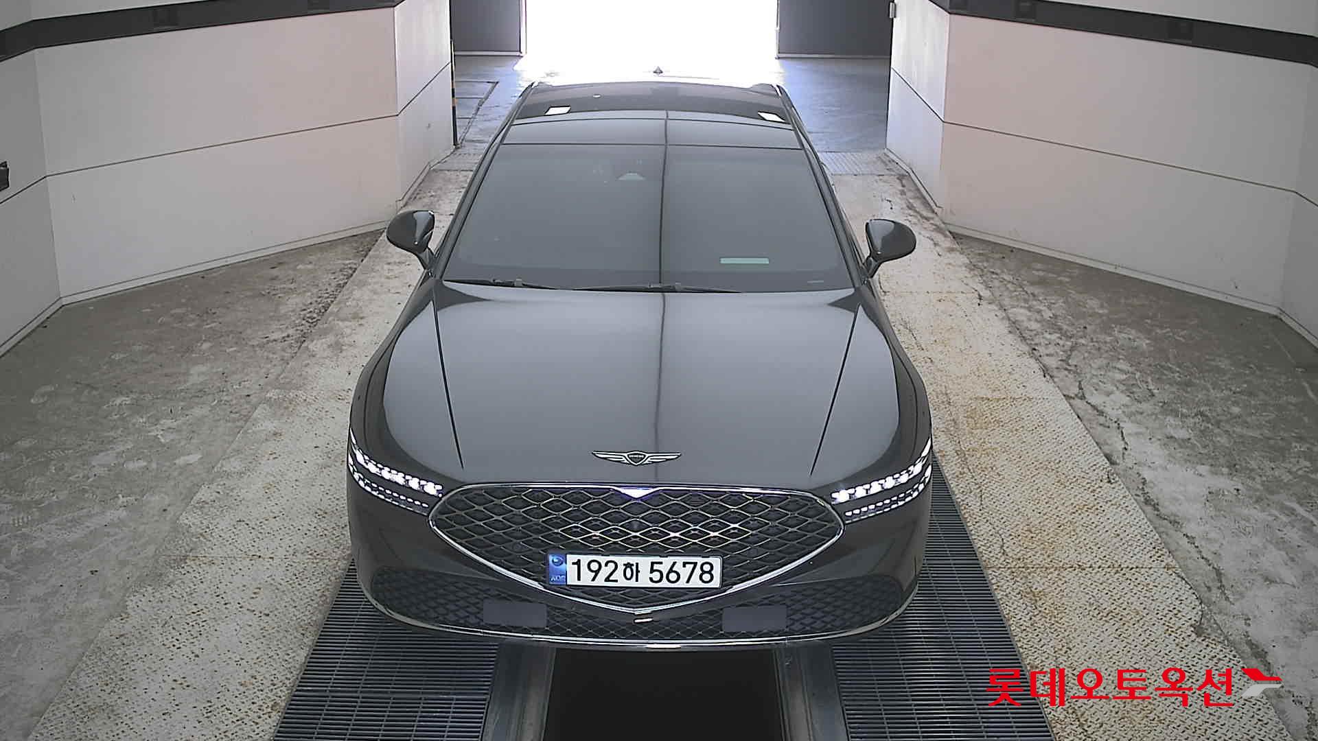 جينيسيس G90