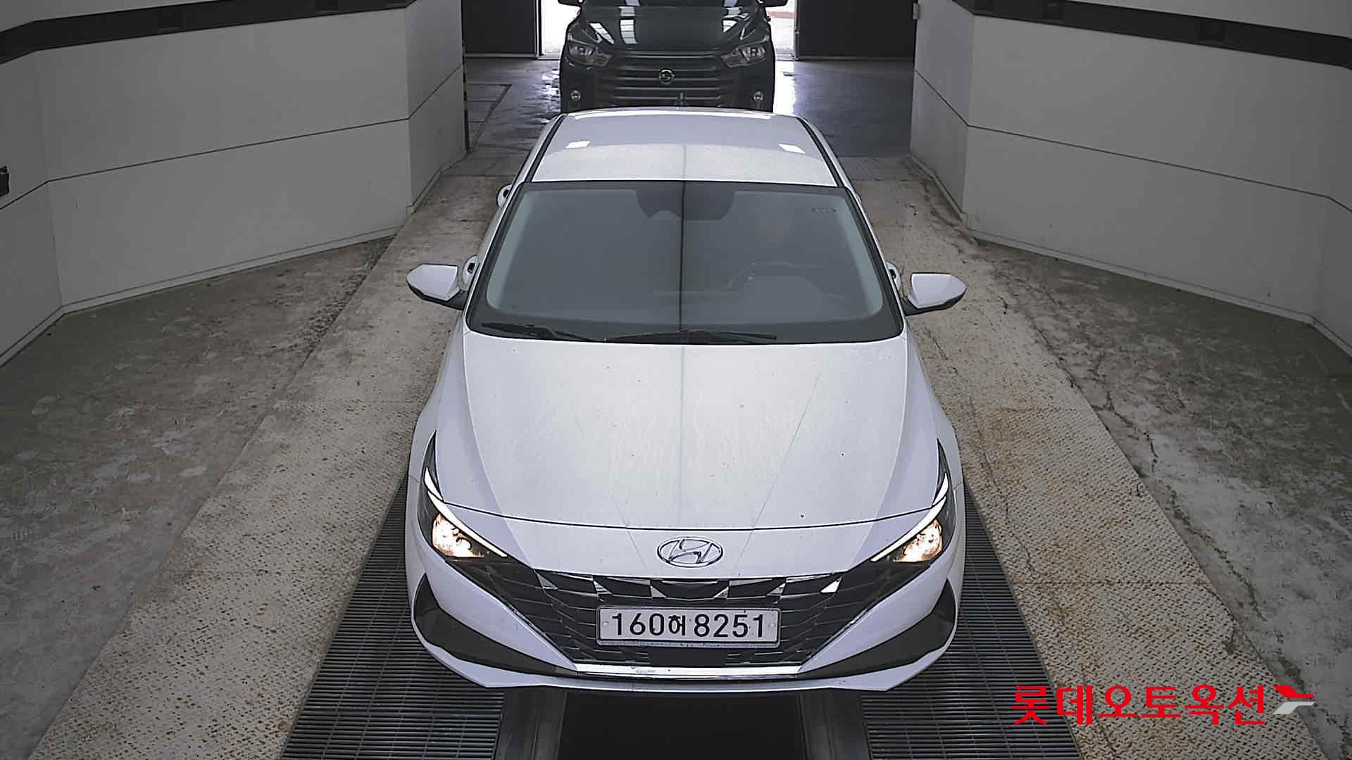 هيونداي أفانتي 2021 MODERN
