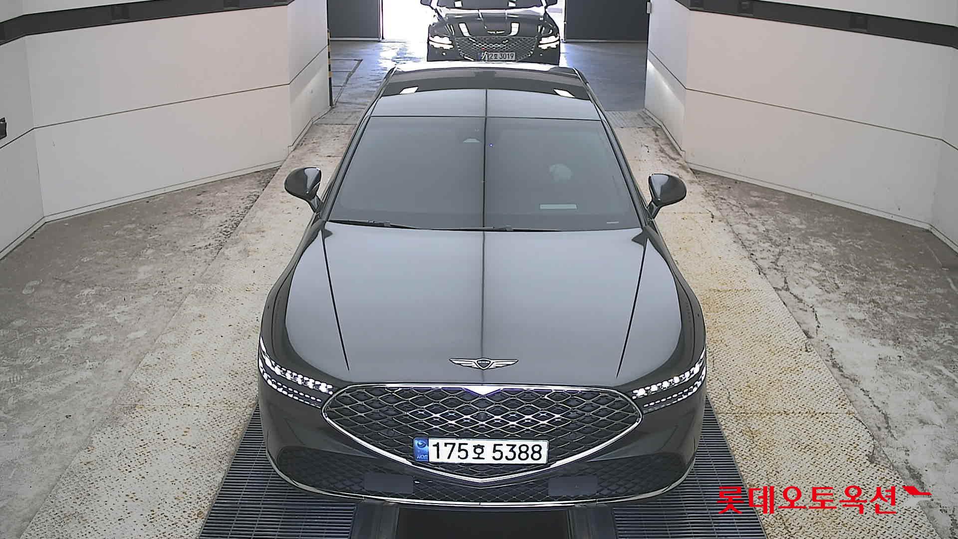 جينيسيس G90