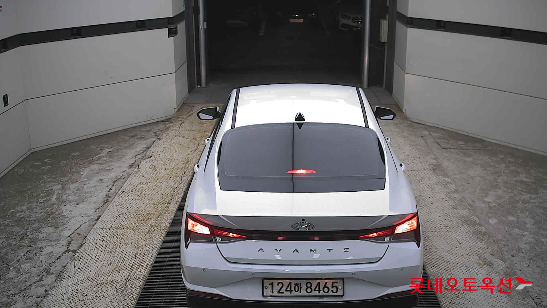 هيونداي أفانتي 2022 MODERN