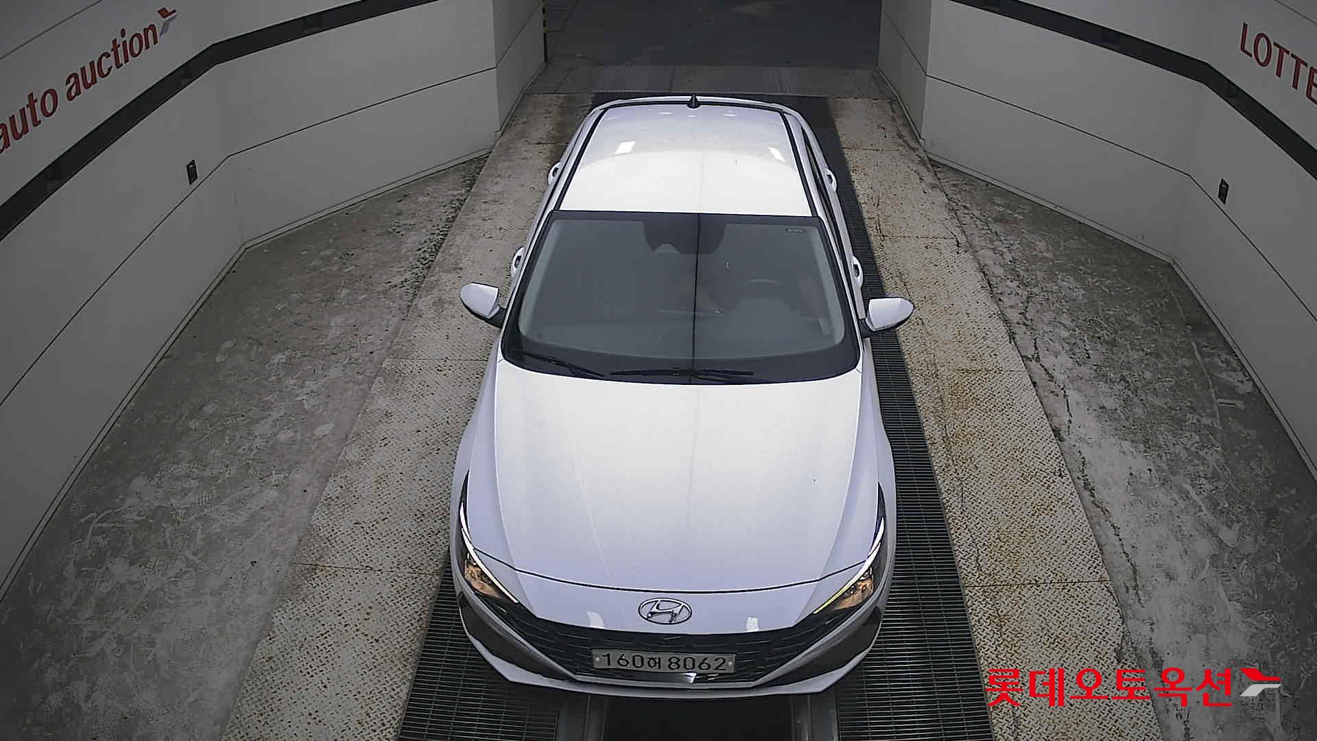 هيونداي أفانتي 2021 MODERN