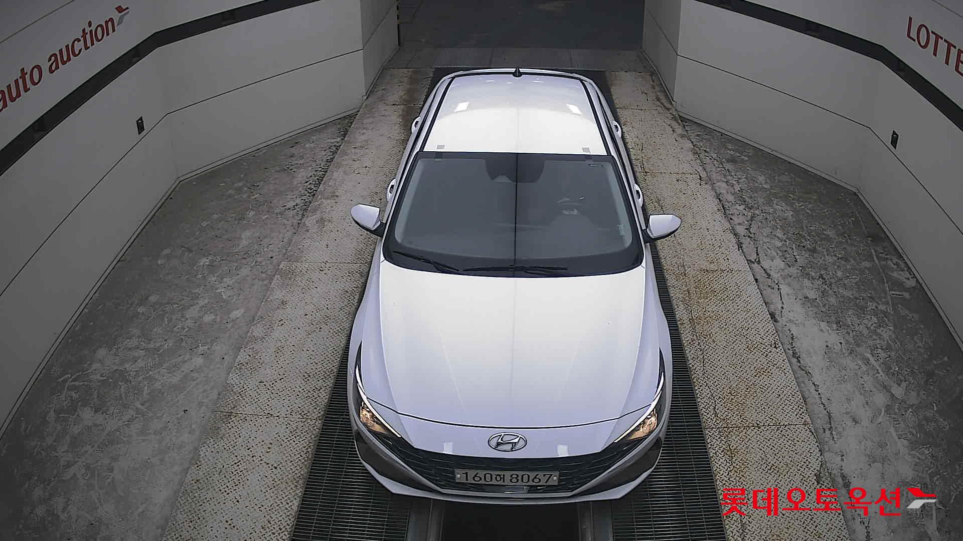 هيونداي أفانتي 2021 MODERN