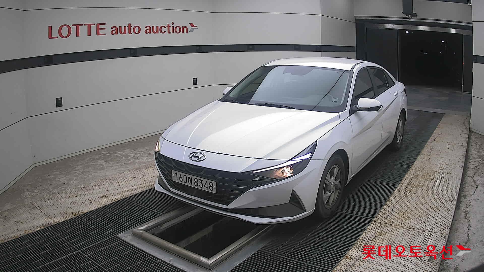 هيونداي أفانتي 2021 MODERN