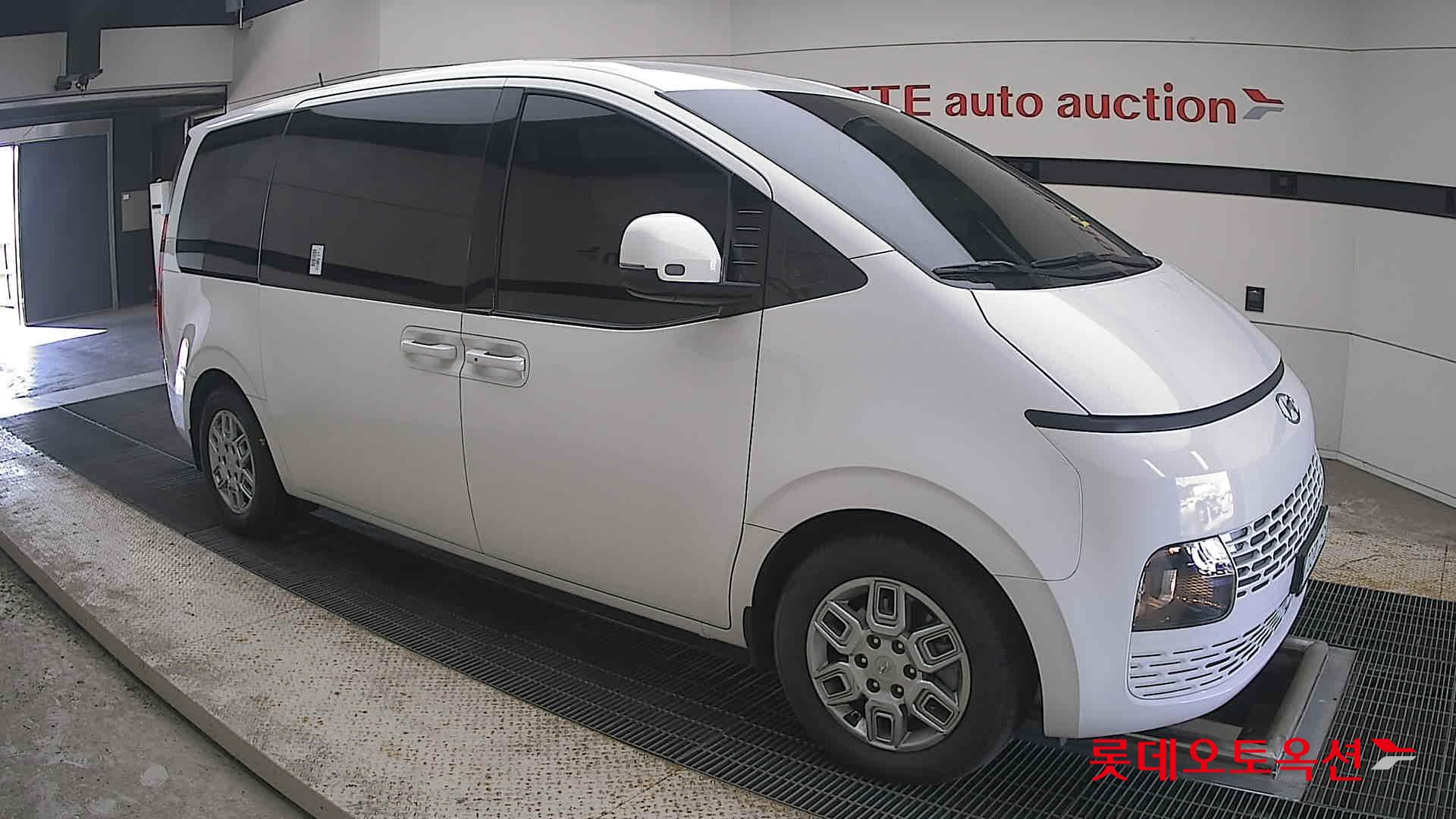 هيونداي ستاريا 2022