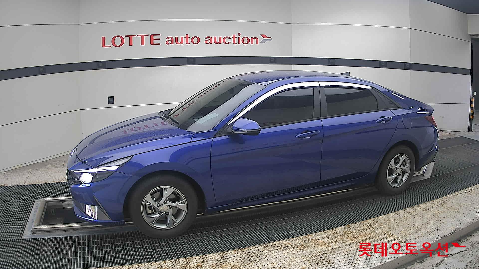 هيونداي أفانتي 2021 MODERN