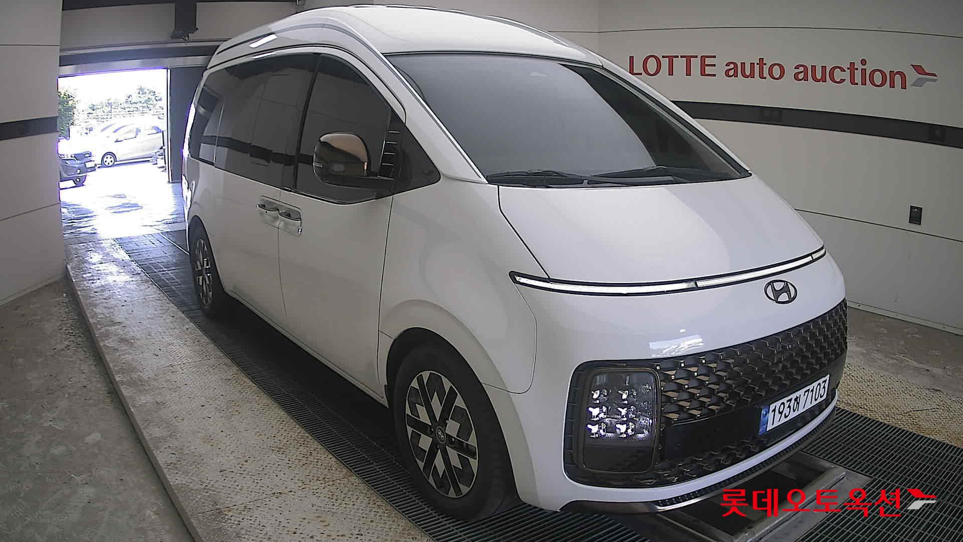 هيونداي ستاريا 2022