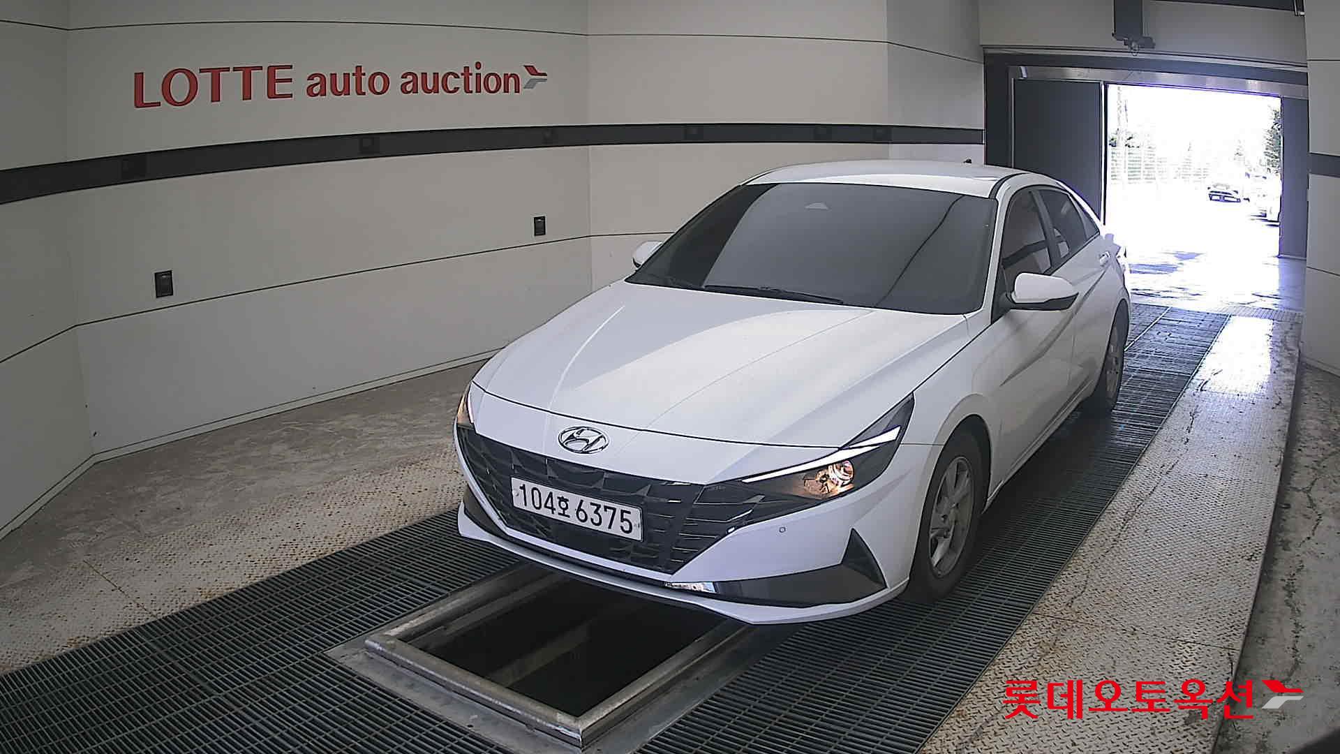 هيونداي أفانتي 2021 MODERN
