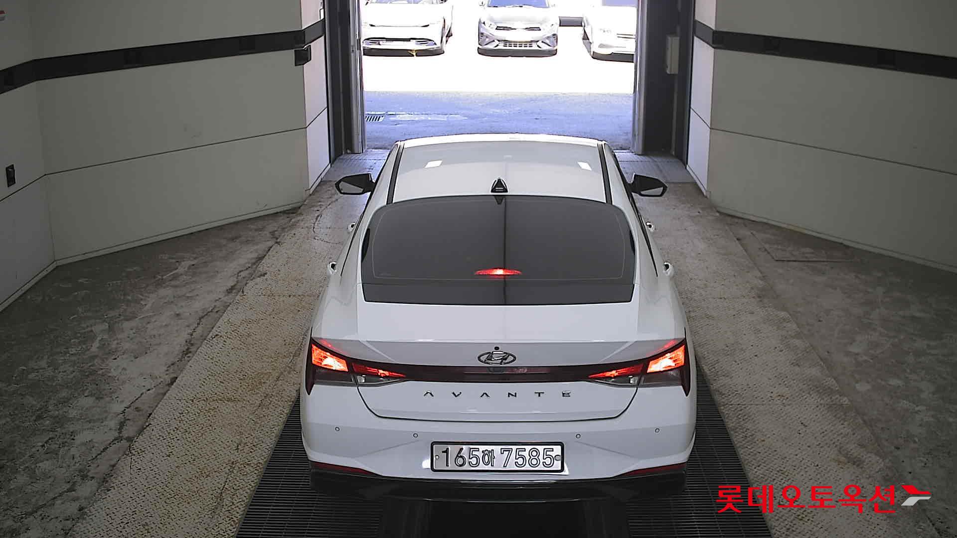هيونداي أفانتي 2022 MODERN