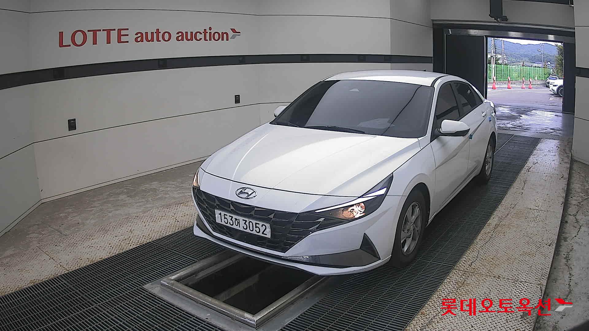 هيونداي أفانتي 2021 MODERN