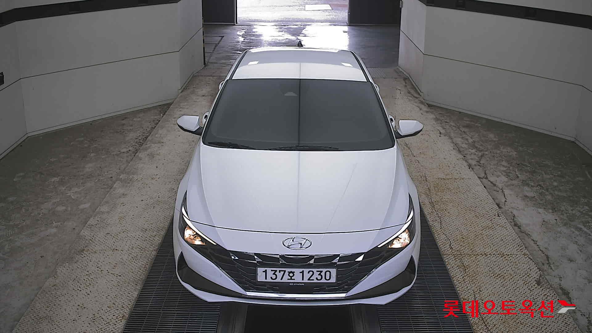 هيونداي أفانتي 2021 MODERN