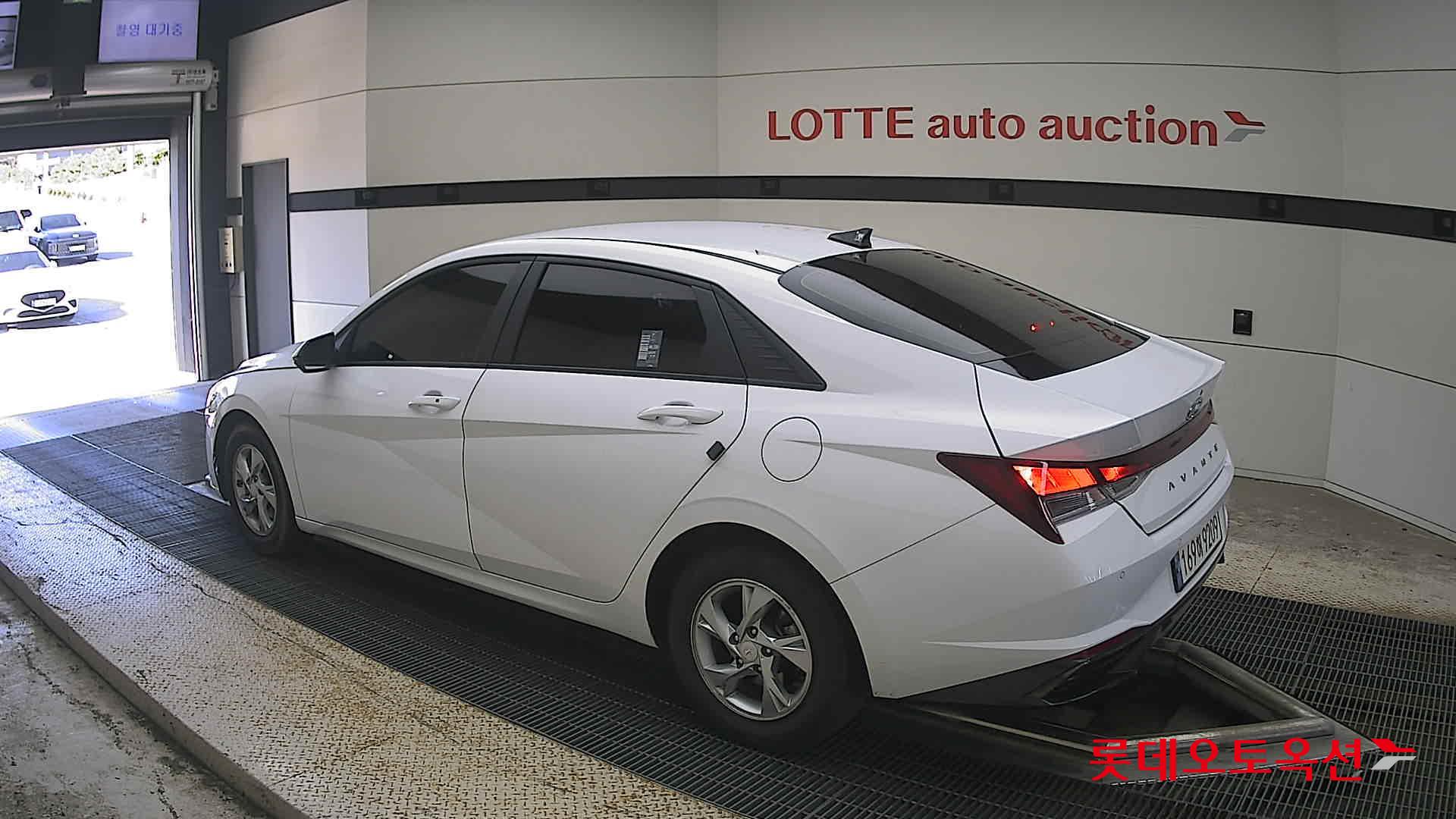 هيونداي أفانتي 2023 SMART