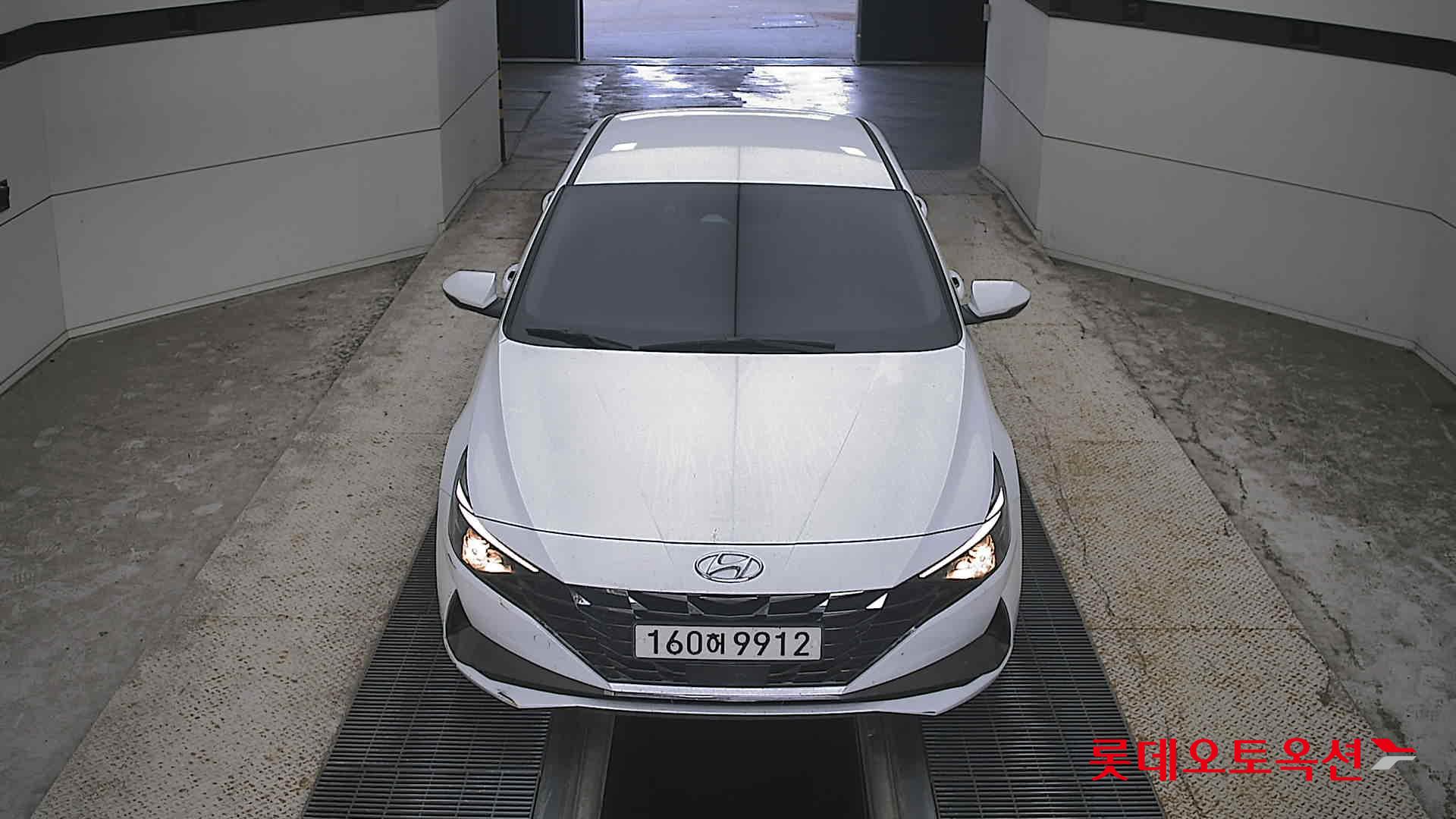 هيونداي أفانتي 2021 MODERN
