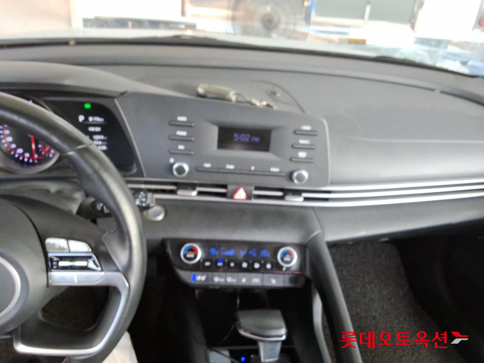 هيونداي أفانتي 2021 MODERN