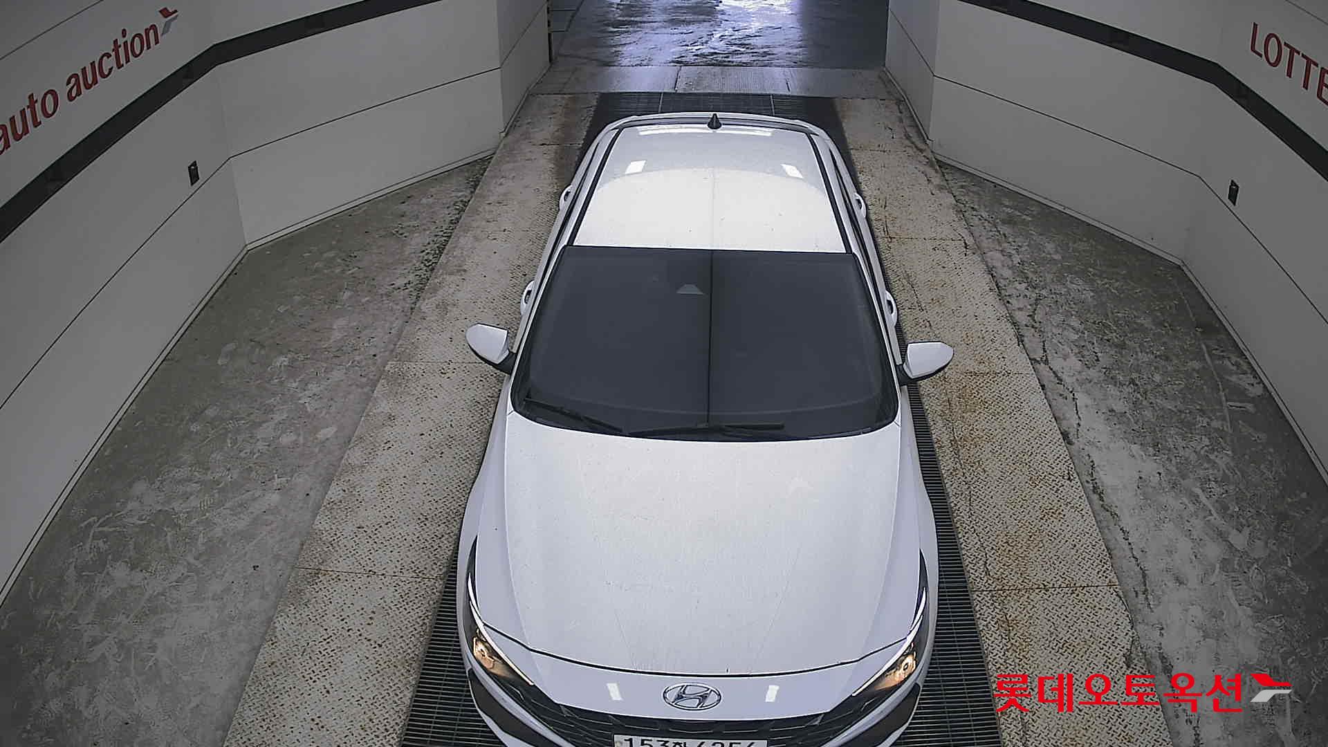 هيونداي أفانتي 2021 MODERN