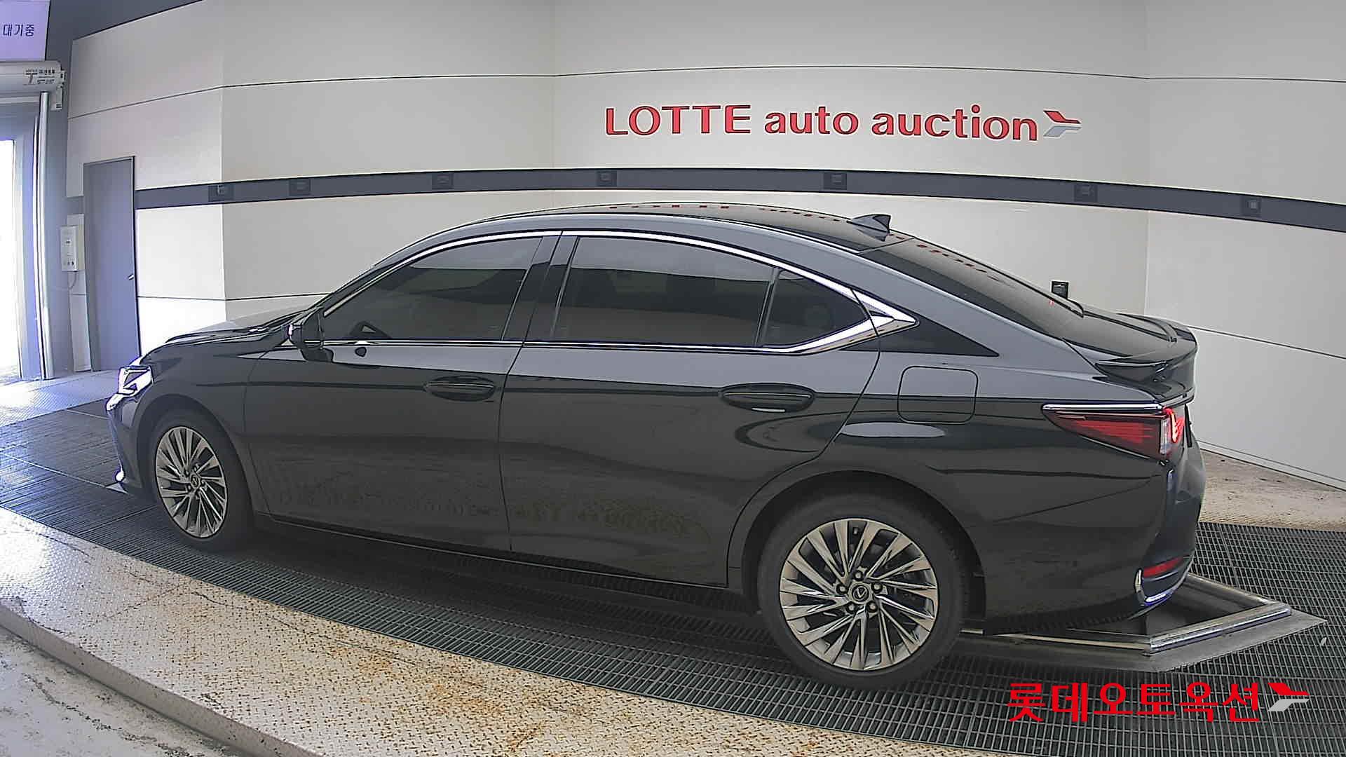 Toyota Lexus ES300h id 4945843 из Кореи 11