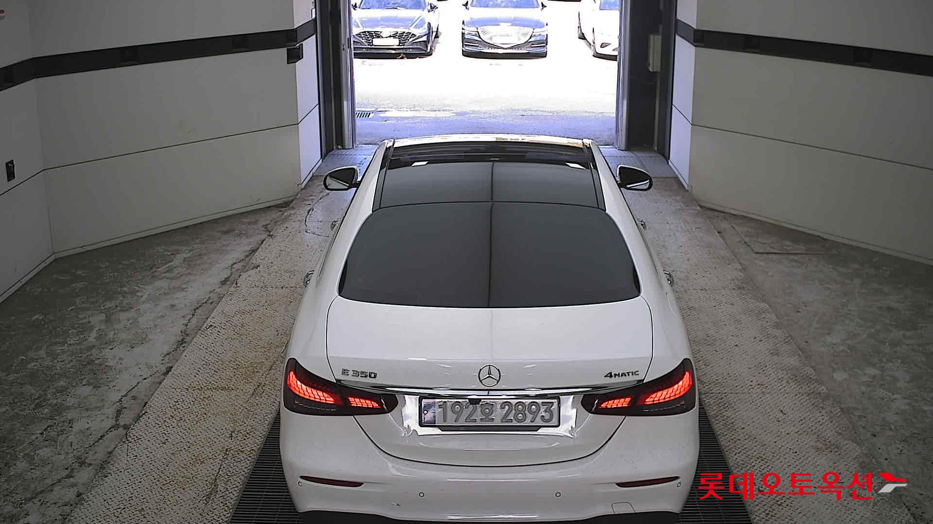 مرسيدس بنز E350 2022 4M LINE