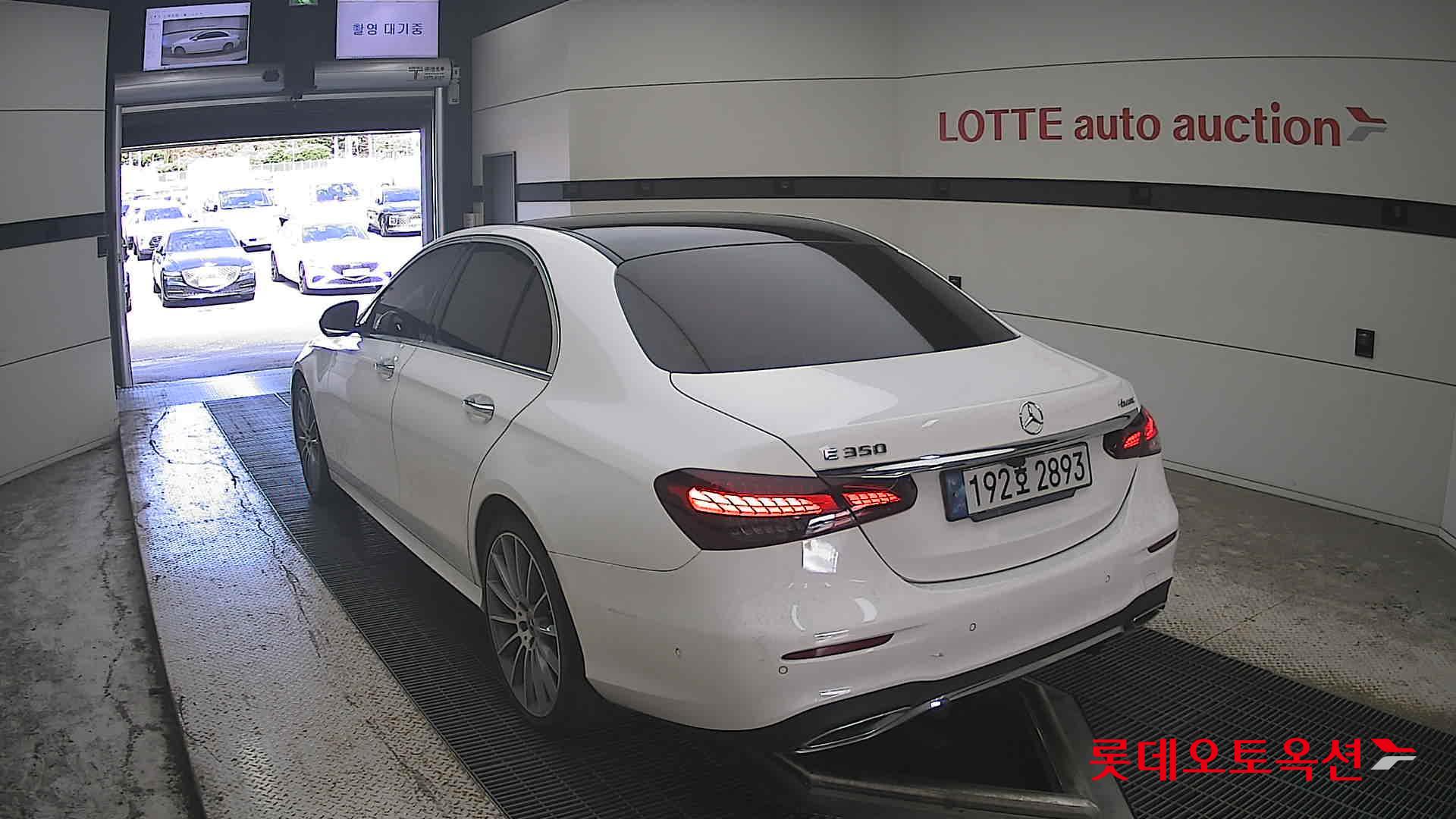 مرسيدس بنز E350 2022 4M LINE