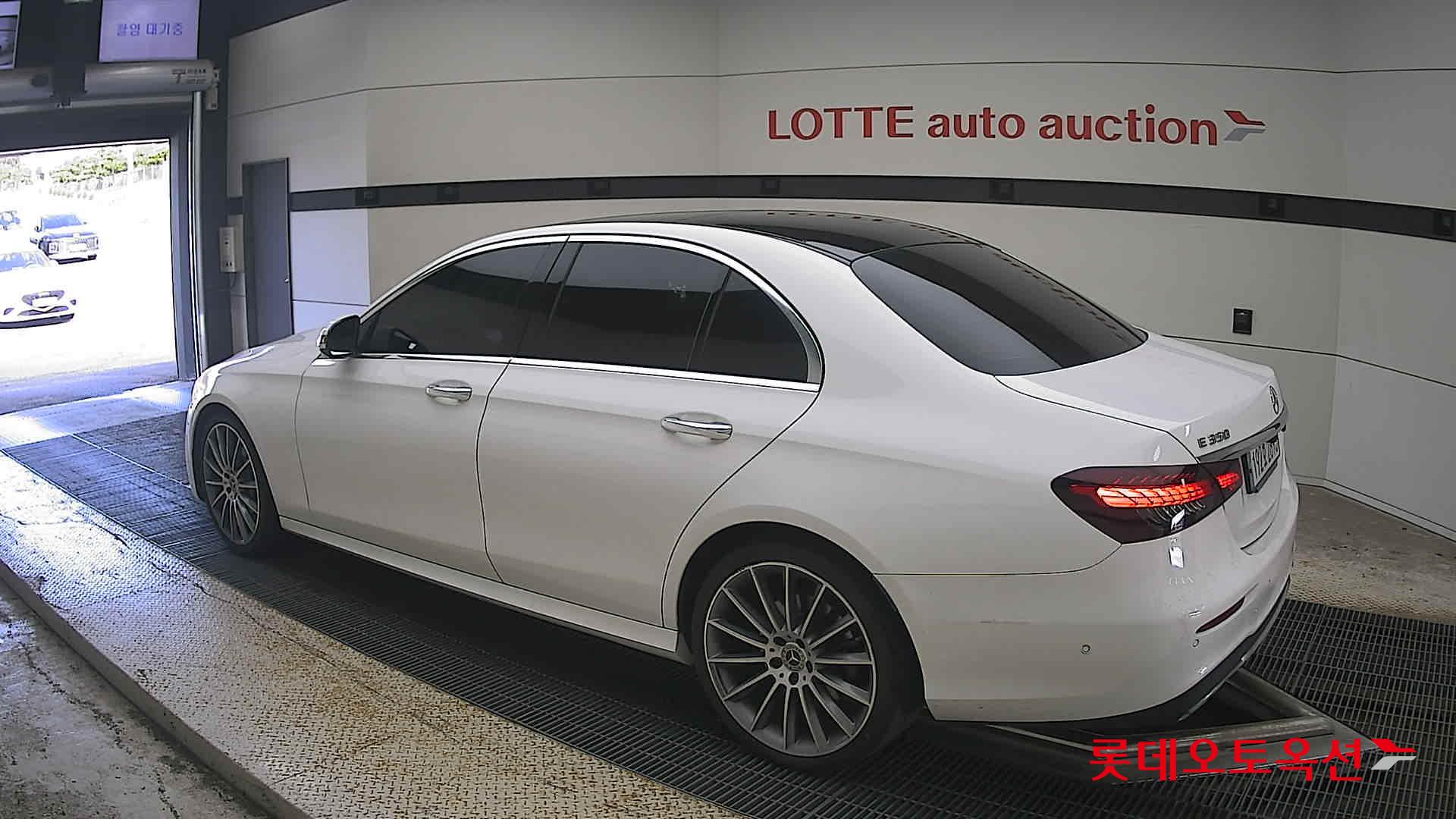 مرسيدس بنز E350 2022 4M LINE