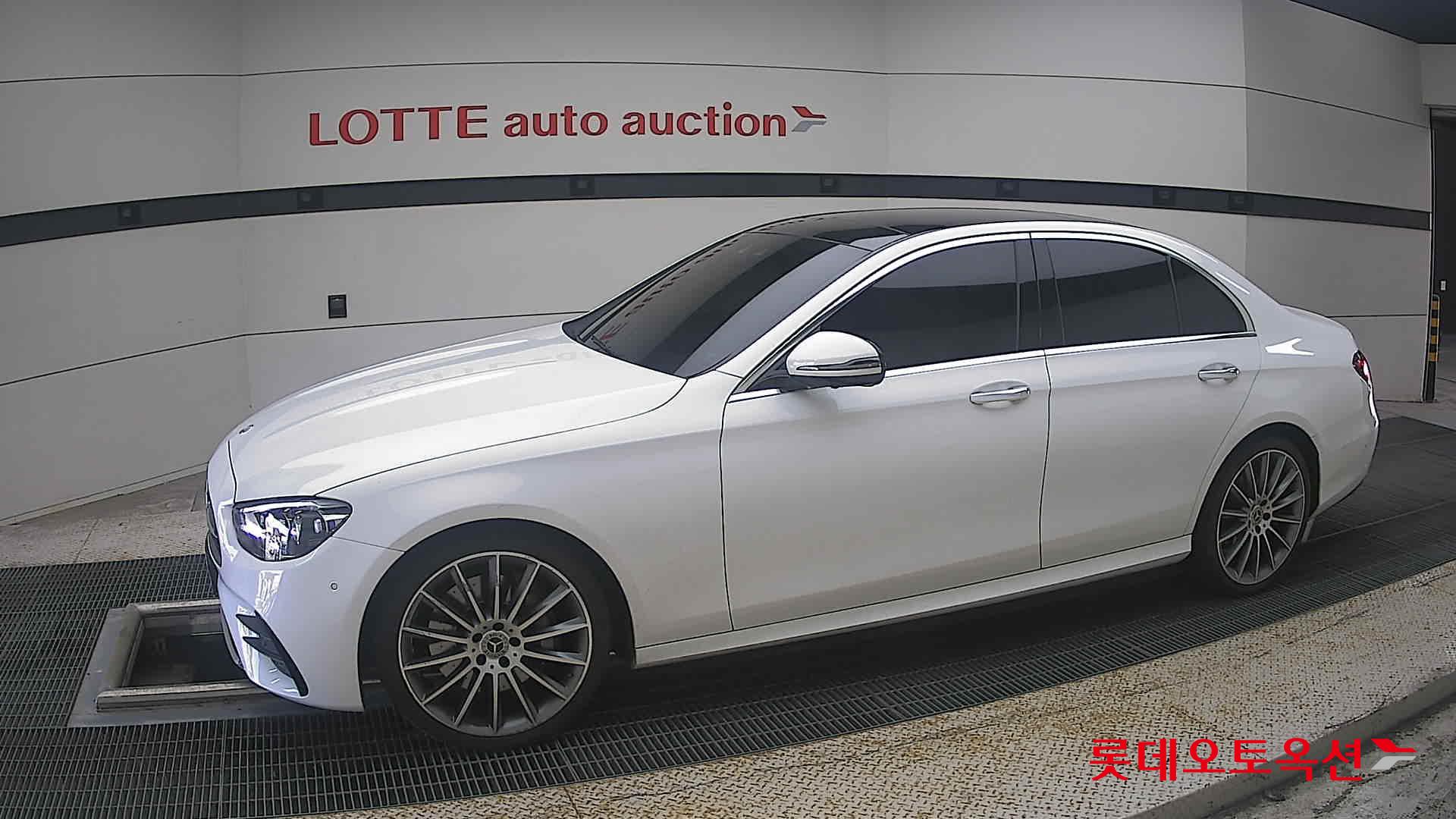 مرسيدس بنز E350 2022 4M LINE