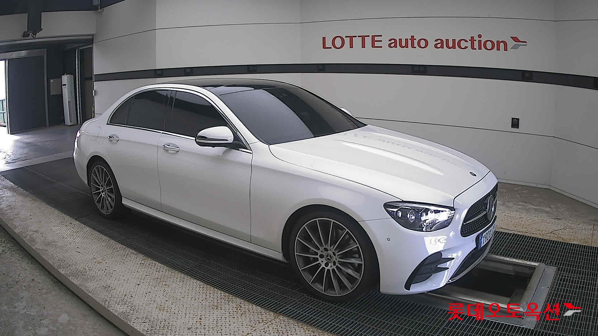 مرسيدس بنز E350 2022 4M LINE