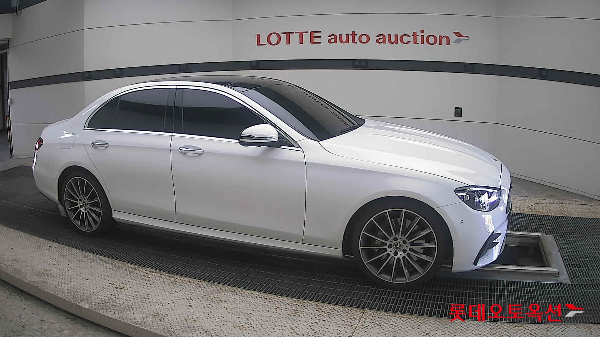 مرسيدس بنز E350 2022 4M LINE