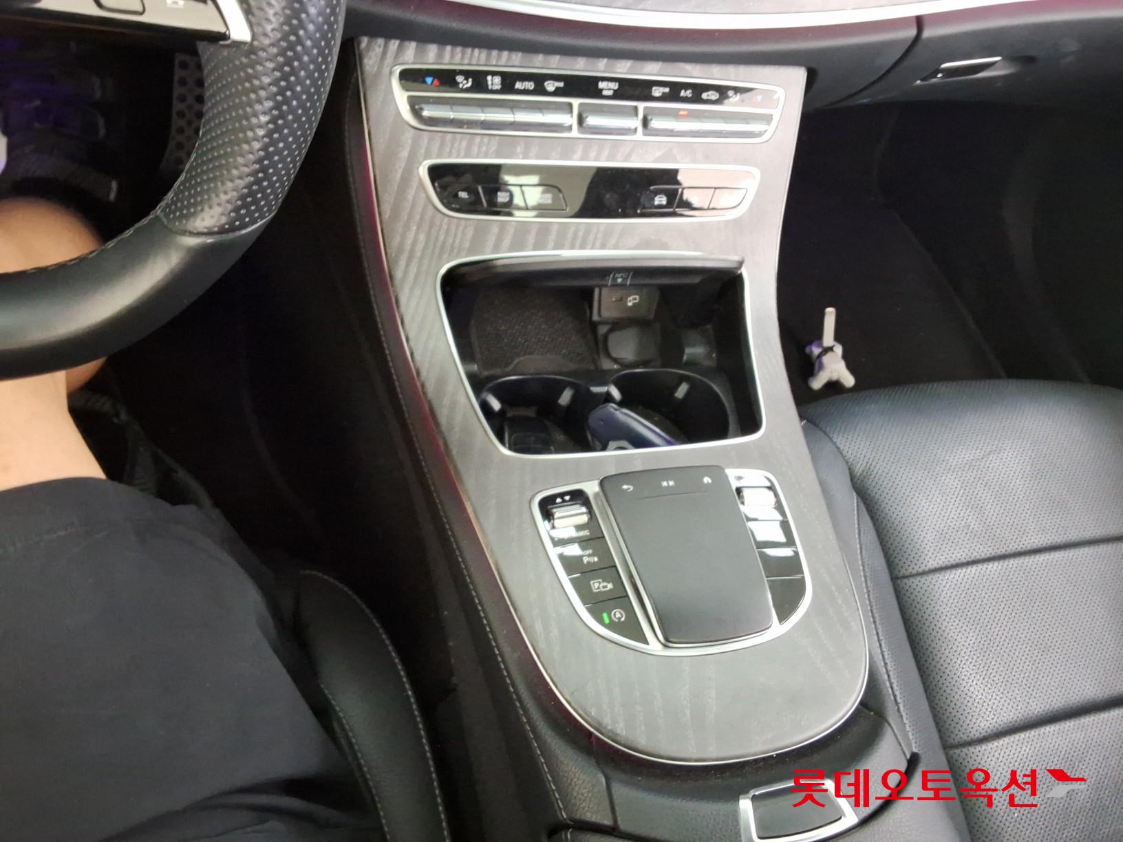 مرسيدس بنز E350 2022 4M LINE