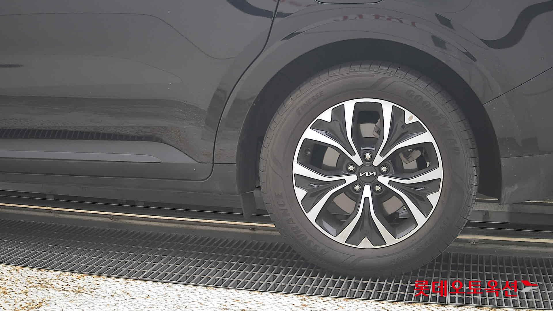 كيا كارنفال 2023