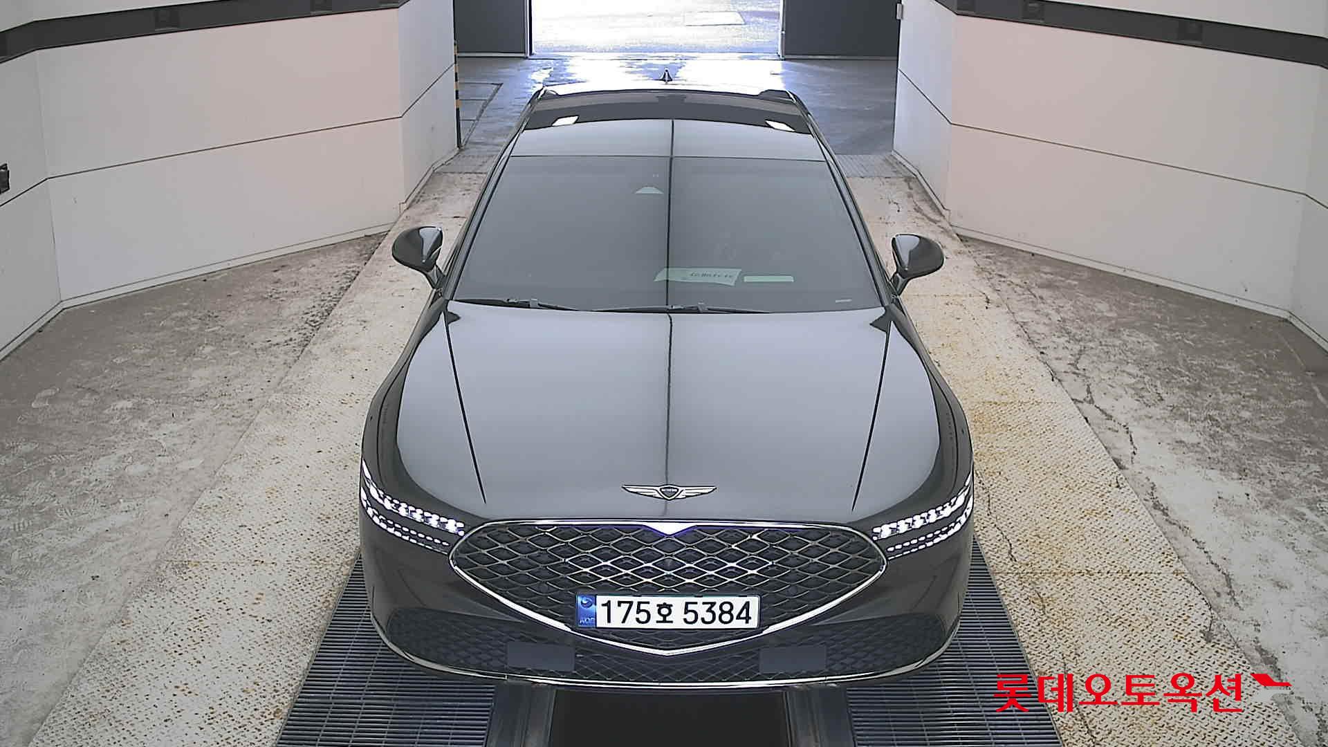 جينيسيس G90