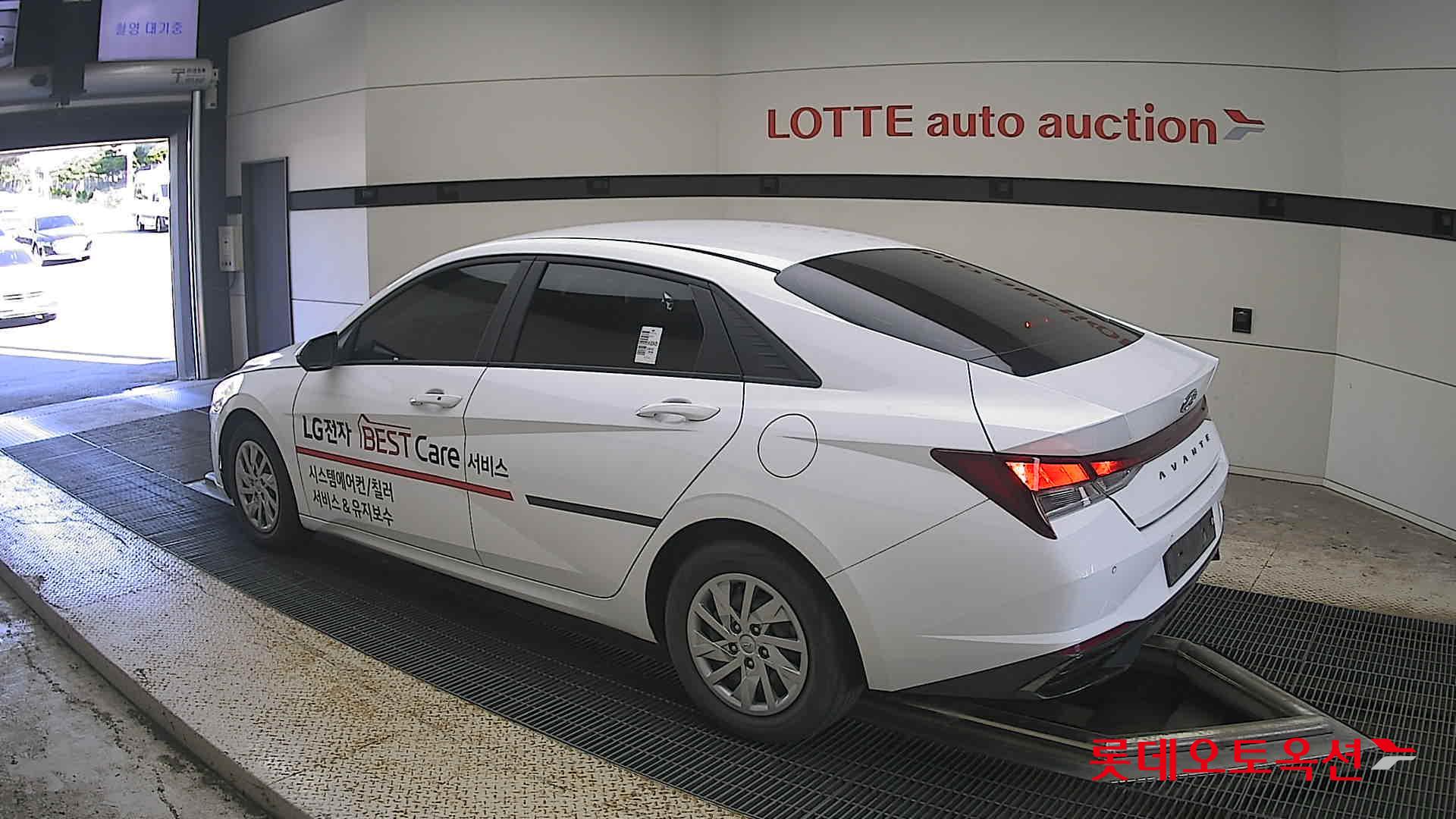 هيونداي أفانتي 2023 SMART
